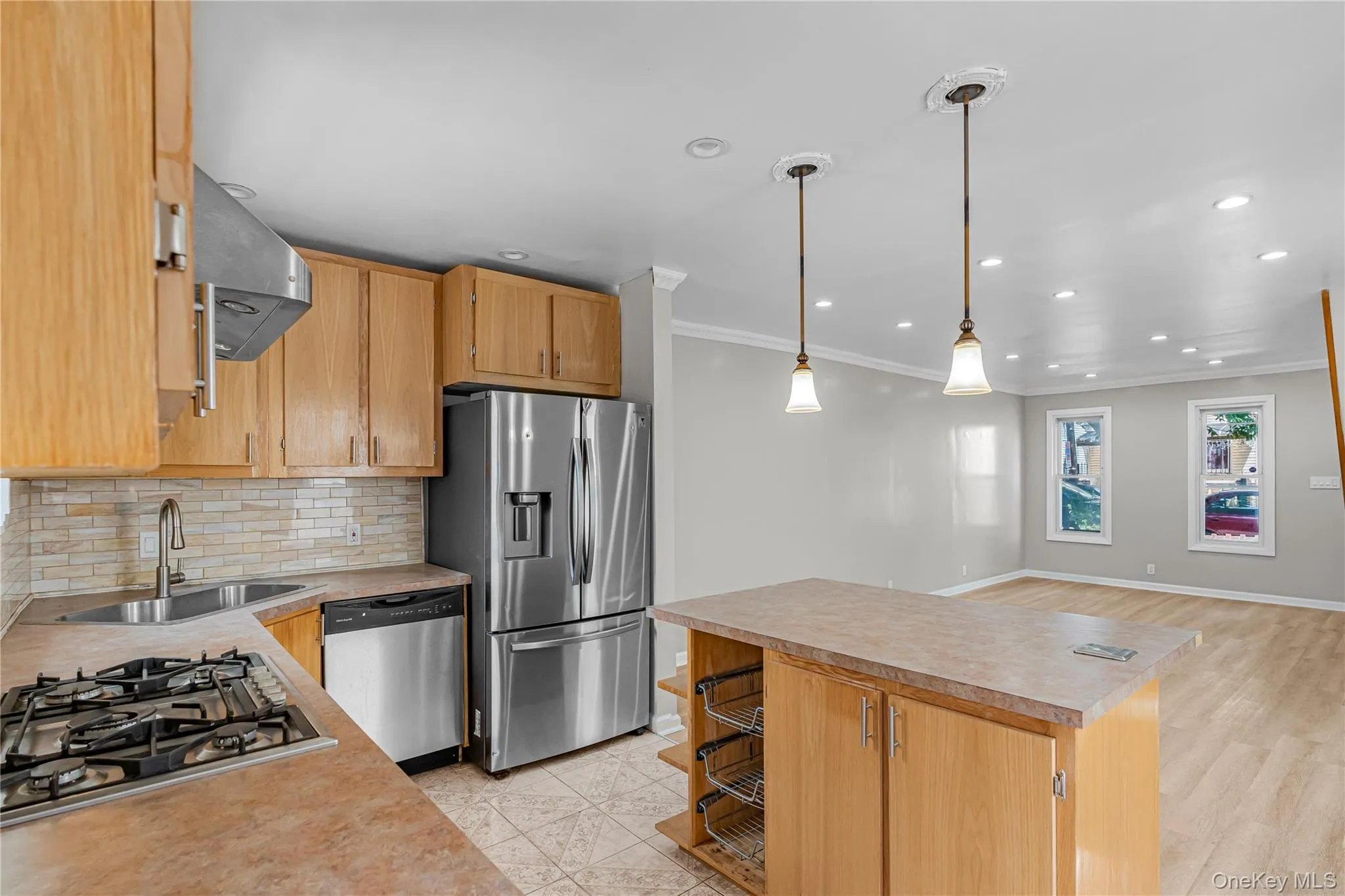 86-16 102nd Avenue, New York, NY, 3 Bedrooms Bedrooms, 9 Rooms Rooms,1 BathroomBathrooms,Residential,For Rent,102nd,0,1034162 86-16 102nd Avenue, New York, NY, 3 Bedrooms Bedrooms, 9 Rooms Rooms,1 BathroomBathrooms,Residential,For Rent,102nd,0,1034162
