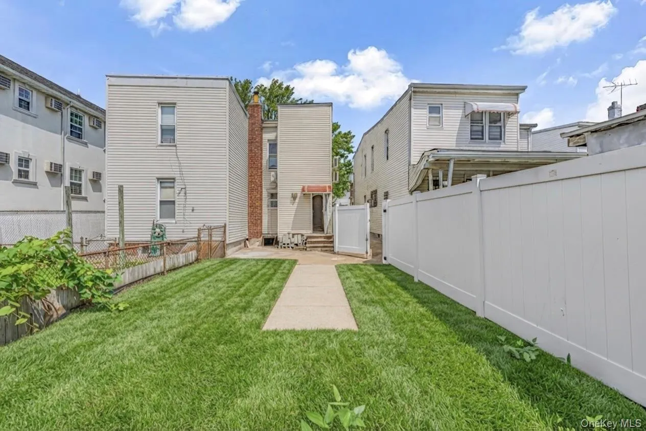 86-16 102nd Avenue, New York, NY, 3 Bedrooms Bedrooms, 9 Rooms Rooms,1 BathroomBathrooms,Residential,For Rent,102nd,0,1034162 86-16 102nd Avenue, New York, NY, 3 Bedrooms Bedrooms, 9 Rooms Rooms,1 BathroomBathrooms,Residential,For Rent,102nd,0,1034162
