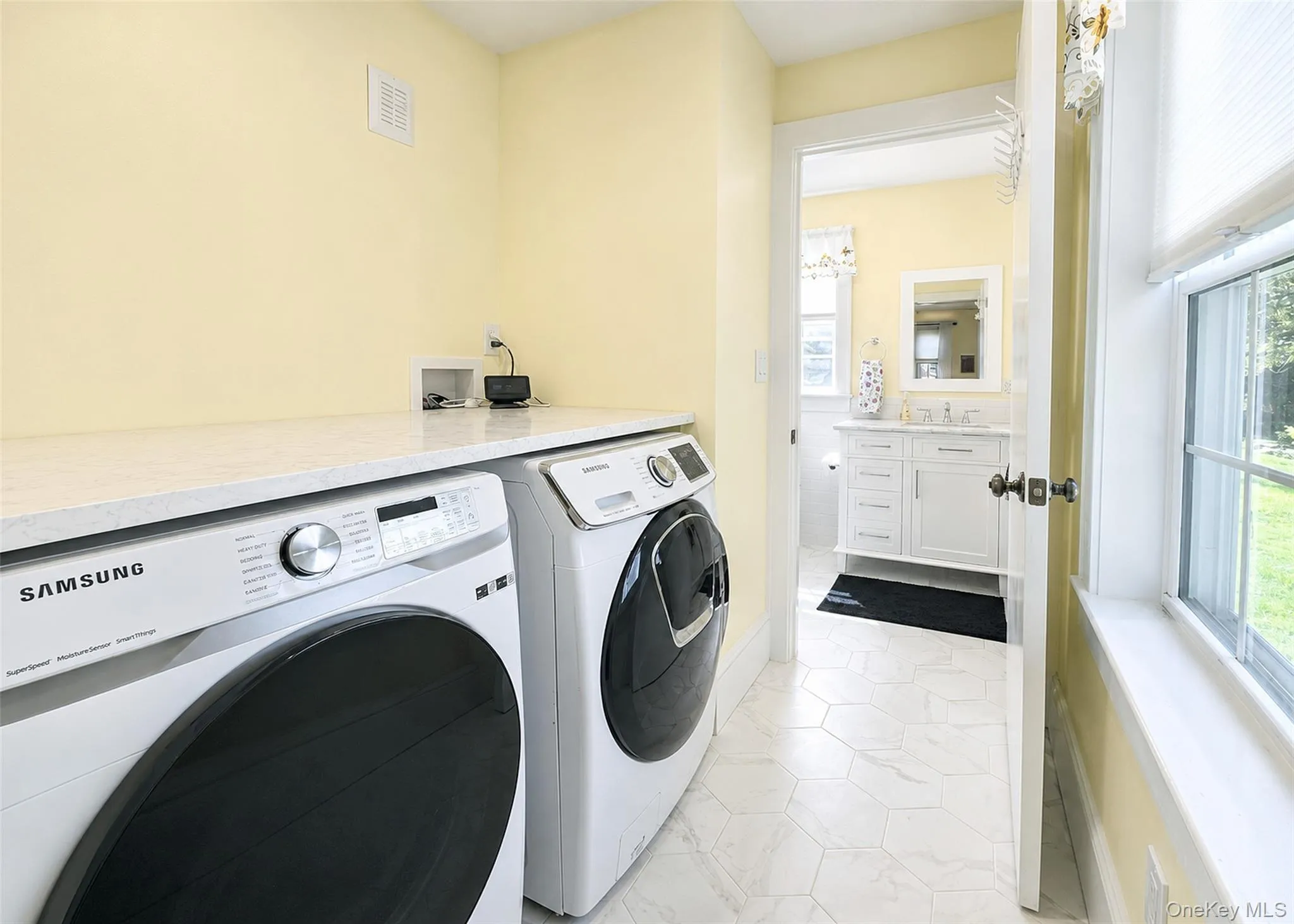 9 Ocean Avenue, Babylon, NY, 4 Bedrooms Bedrooms, 9 Rooms Rooms,2 BathroomsBathrooms,Residential,For Rent,Ocean,0,1034164 9 Ocean Avenue, Babylon, NY, 4 Bedrooms Bedrooms, 9 Rooms Rooms,2 BathroomsBathrooms,Residential,For Rent,Ocean,0,1034164