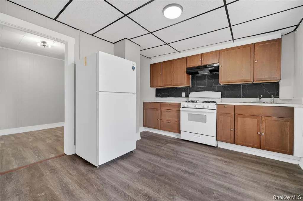 664-666 N Division St, Peekskill, NY, 3 Bedrooms Bedrooms, 5 Rooms Rooms,1 BathroomBathrooms,Residential Lease,For Rent,N Division St,0,1034167 664-666 N Division St, Peekskill, NY, 3 Bedrooms Bedrooms, 5 Rooms Rooms,1 BathroomBathrooms,Residential Lease,For Rent,N Division St,0,1034167