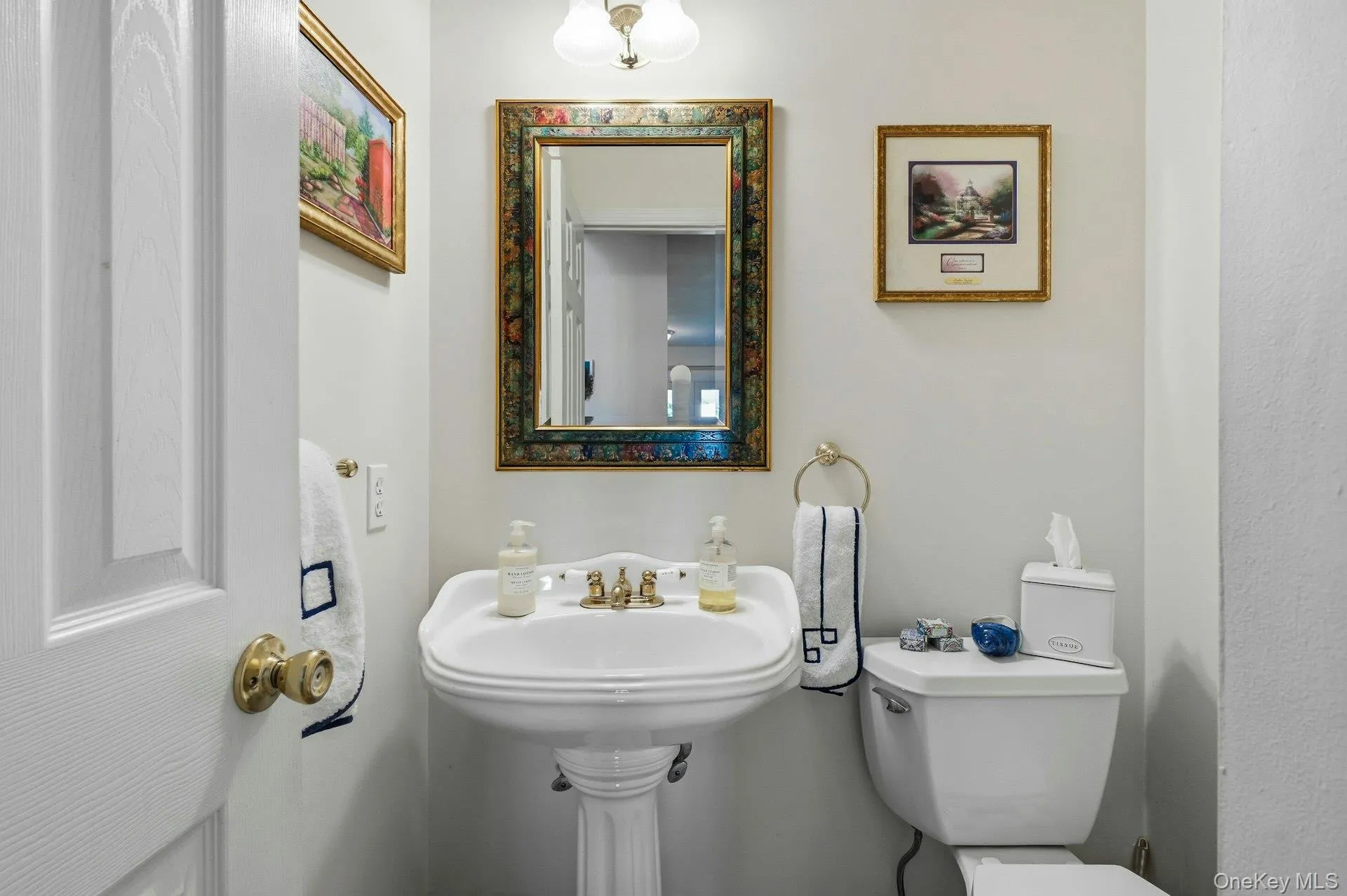 627 Main Street, Huntington, NY, 3 Bedrooms Bedrooms, 8 Rooms Rooms,2 BathroomsBathrooms,Residential,For Rent,Main,0,1034170 627 Main Street, Huntington, NY, 3 Bedrooms Bedrooms, 8 Rooms Rooms,2 BathroomsBathrooms,Residential,For Rent,Main,0,1034170