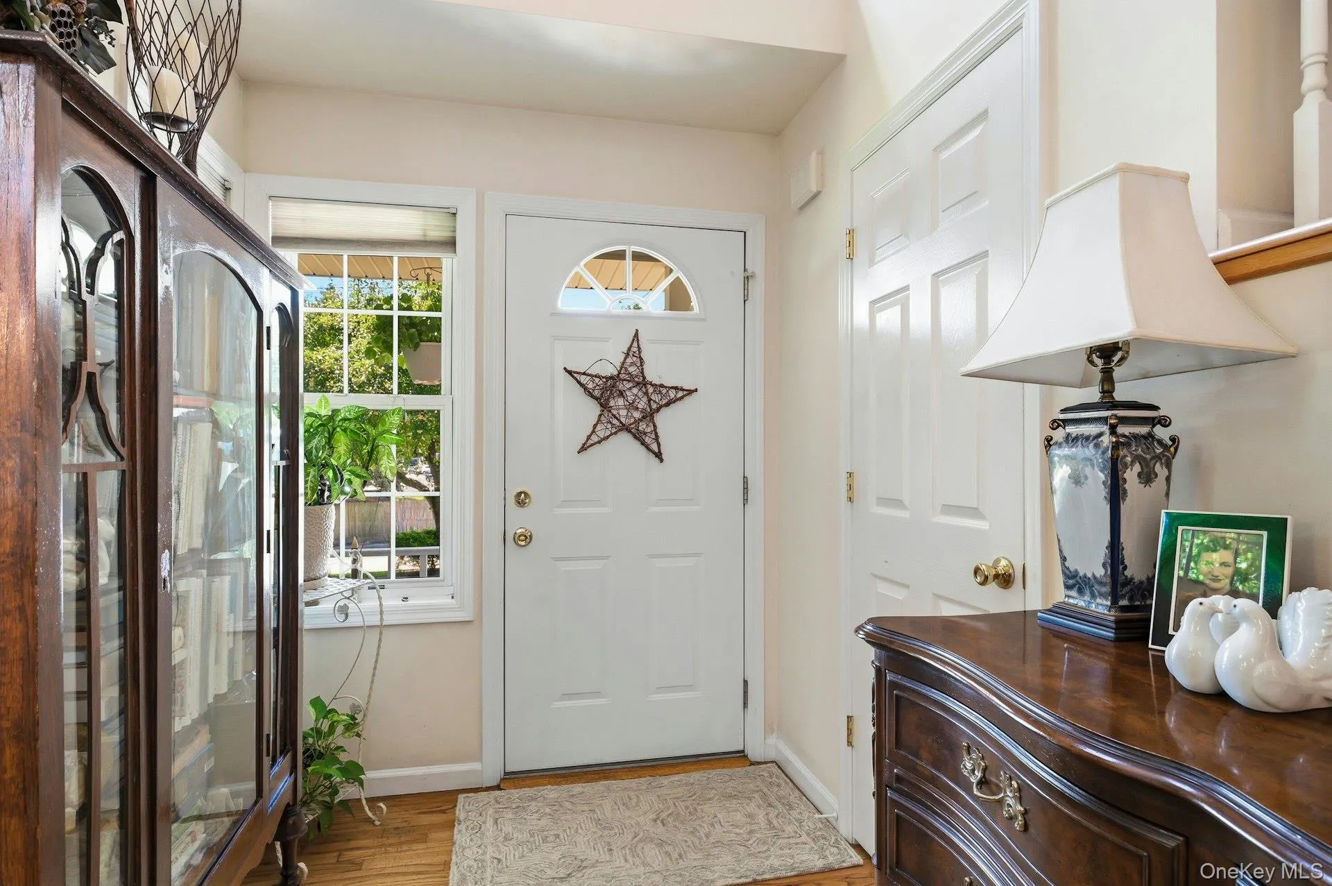 627 Main Street, Huntington, NY, 3 Bedrooms Bedrooms, 8 Rooms Rooms,2 BathroomsBathrooms,Residential,For Rent,Main,0,1034170 627 Main Street, Huntington, NY, 3 Bedrooms Bedrooms, 8 Rooms Rooms,2 BathroomsBathrooms,Residential,For Rent,Main,0,1034170