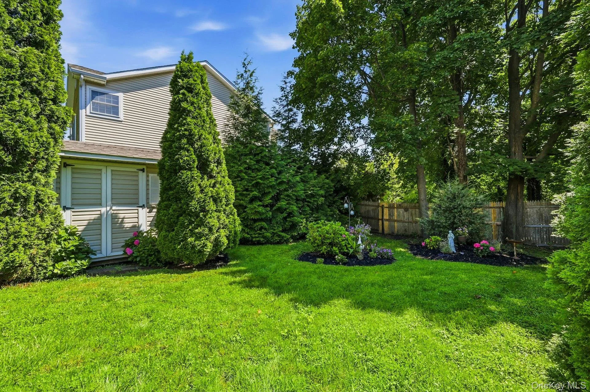 627 Main Street, Huntington, NY, 3 Bedrooms Bedrooms, 8 Rooms Rooms,2 BathroomsBathrooms,Residential,For Rent,Main,0,1034170 627 Main Street, Huntington, NY, 3 Bedrooms Bedrooms, 8 Rooms Rooms,2 BathroomsBathrooms,Residential,For Rent,Main,0,1034170