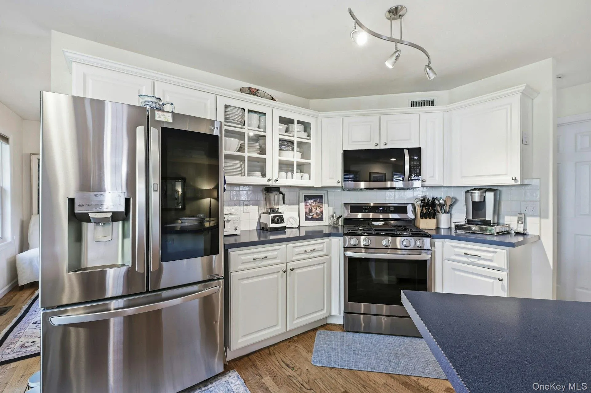 627 Main Street, Huntington, NY, 3 Bedrooms Bedrooms, 8 Rooms Rooms,2 BathroomsBathrooms,Residential,For Rent,Main,0,1034170 627 Main Street, Huntington, NY, 3 Bedrooms Bedrooms, 8 Rooms Rooms,2 BathroomsBathrooms,Residential,For Rent,Main,0,1034170