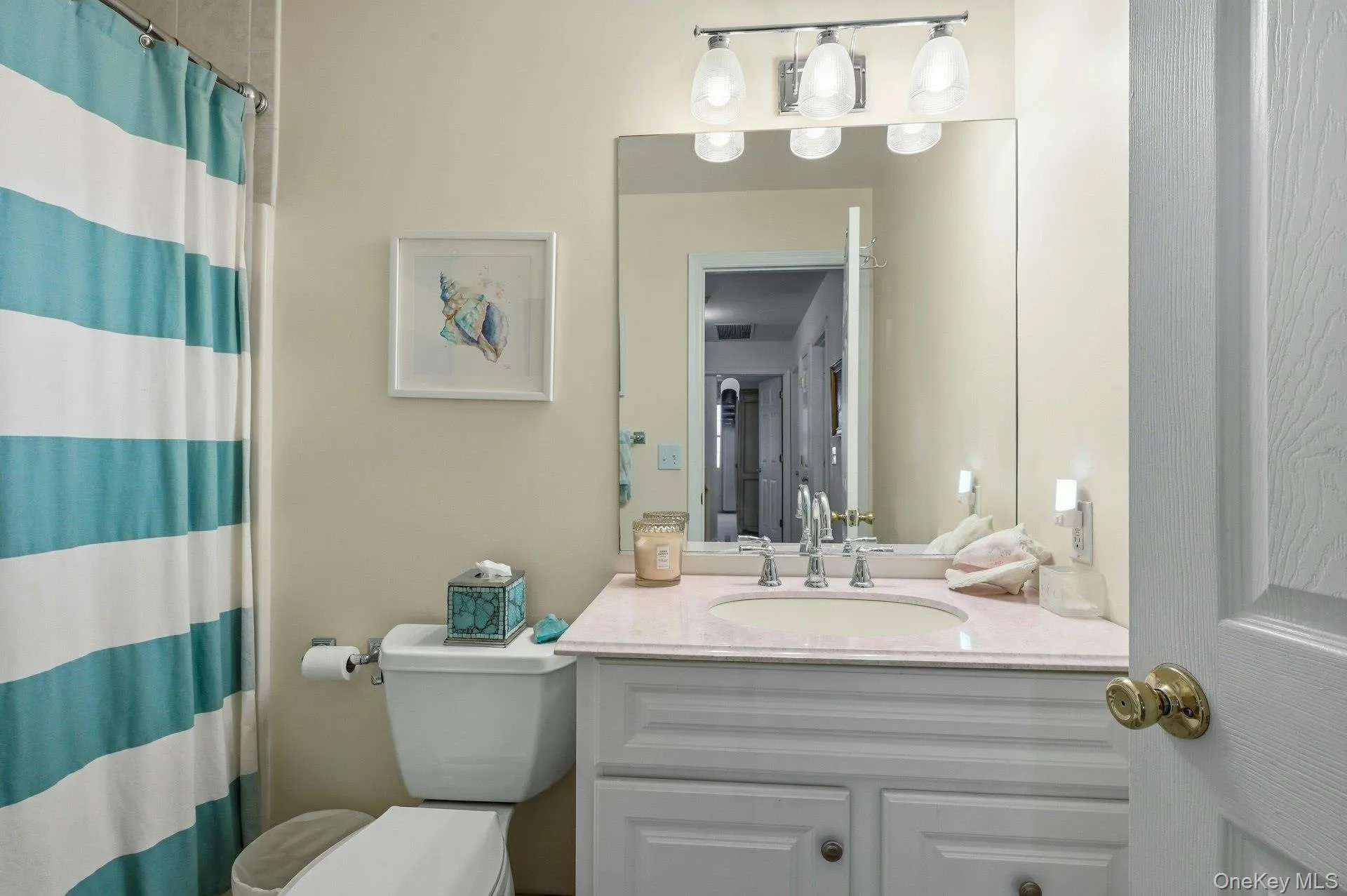 627 Main Street, Huntington, NY, 3 Bedrooms Bedrooms, 8 Rooms Rooms,2 BathroomsBathrooms,Residential,For Rent,Main,0,1034170 627 Main Street, Huntington, NY, 3 Bedrooms Bedrooms, 8 Rooms Rooms,2 BathroomsBathrooms,Residential,For Rent,Main,0,1034170