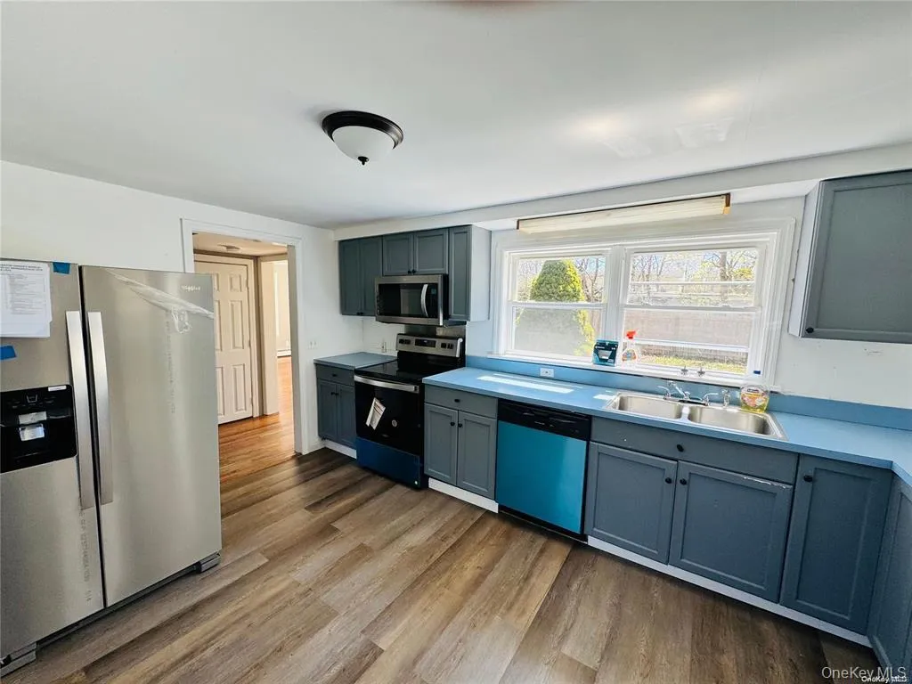 38 Atlantic Avenue, Brookhaven, NY, 3 Bedrooms Bedrooms, 6 Rooms Rooms,1 BathroomBathrooms,Residential,For Rent,Atlantic,0,1034172 38 Atlantic Avenue, Brookhaven, NY, 3 Bedrooms Bedrooms, 6 Rooms Rooms,1 BathroomBathrooms,Residential,For Rent,Atlantic,0,1034172