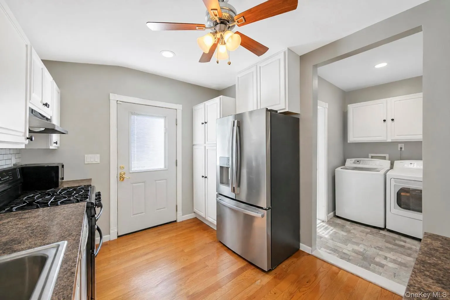 65 Hawthorne Avenue, West Babylon, NY, 2 Bedrooms Bedrooms, 5 Rooms Rooms,1 BathroomBathrooms,Residential,For Rent,Hawthorne,0,1034175 65 Hawthorne Avenue, West Babylon, NY, 2 Bedrooms Bedrooms, 5 Rooms Rooms,1 BathroomBathrooms,Residential,For Rent,Hawthorne,0,1034175