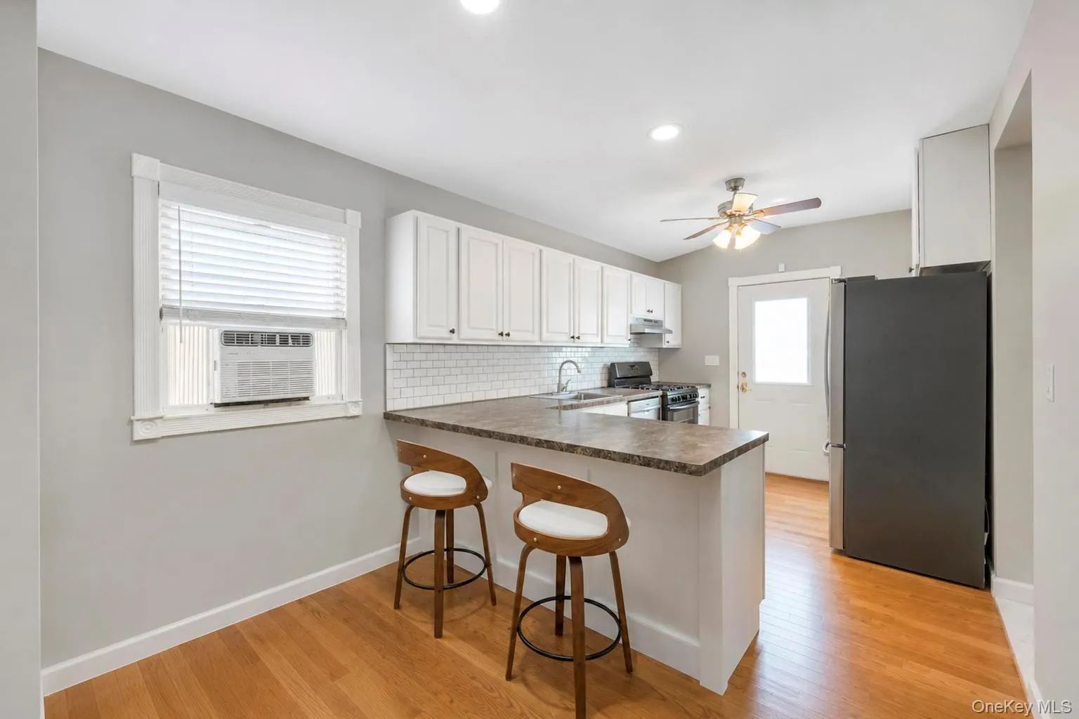 65 Hawthorne Avenue, West Babylon, NY, 2 Bedrooms Bedrooms, 5 Rooms Rooms,1 BathroomBathrooms,Residential,For Rent,Hawthorne,0,1034175 65 Hawthorne Avenue, West Babylon, NY, 2 Bedrooms Bedrooms, 5 Rooms Rooms,1 BathroomBathrooms,Residential,For Rent,Hawthorne,0,1034175