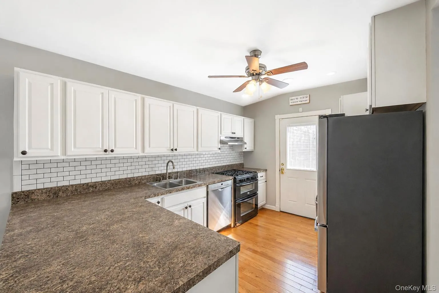 65 Hawthorne Avenue, West Babylon, NY, 2 Bedrooms Bedrooms, 5 Rooms Rooms,1 BathroomBathrooms,Residential,For Rent,Hawthorne,0,1034175 65 Hawthorne Avenue, West Babylon, NY, 2 Bedrooms Bedrooms, 5 Rooms Rooms,1 BathroomBathrooms,Residential,For Rent,Hawthorne,0,1034175