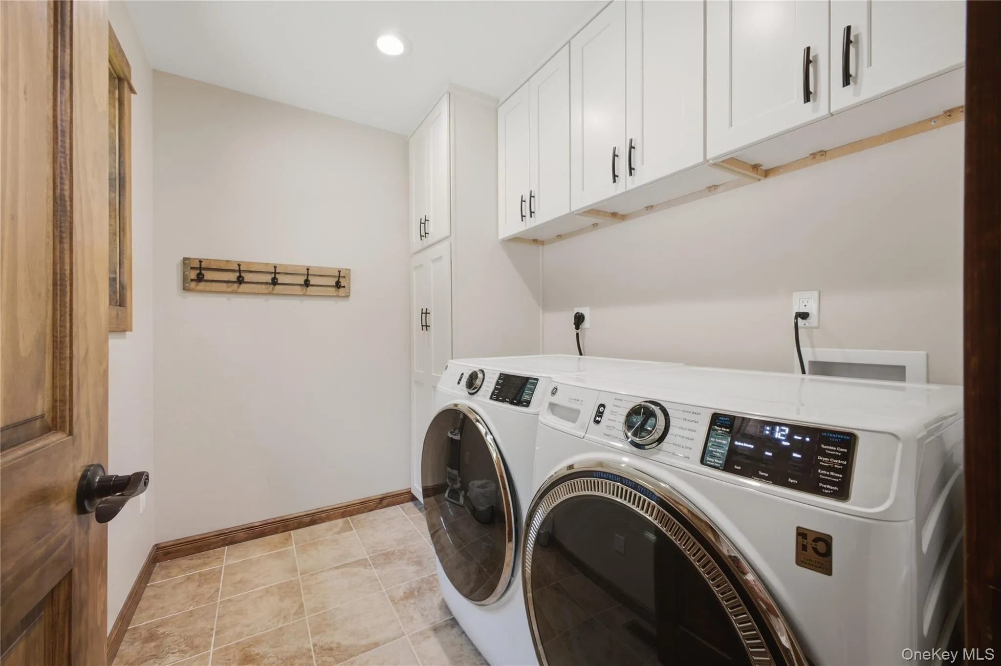 1179 Lake Avenue, Out Of Area, NY, 3 Bedrooms Bedrooms, 9 Rooms Rooms,2 BathroomsBathrooms,Residential,For Rent,Lake,0,1034179 1179 Lake Avenue, Out Of Area, NY, 3 Bedrooms Bedrooms, 9 Rooms Rooms,2 BathroomsBathrooms,Residential,For Rent,Lake,0,1034179