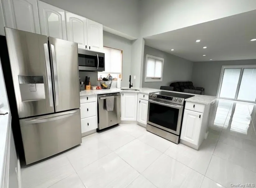 95 Irving Avenue, Hempstead, NY, 2 Bedrooms Bedrooms, 5 Rooms Rooms,1 BathroomBathrooms,Residential Lease,For Rent,Irving Avenue,0,1034182 95 Irving Avenue, Hempstead, NY, 2 Bedrooms Bedrooms, 5 Rooms Rooms,1 BathroomBathrooms,Residential Lease,For Rent,Irving Avenue,0,1034182