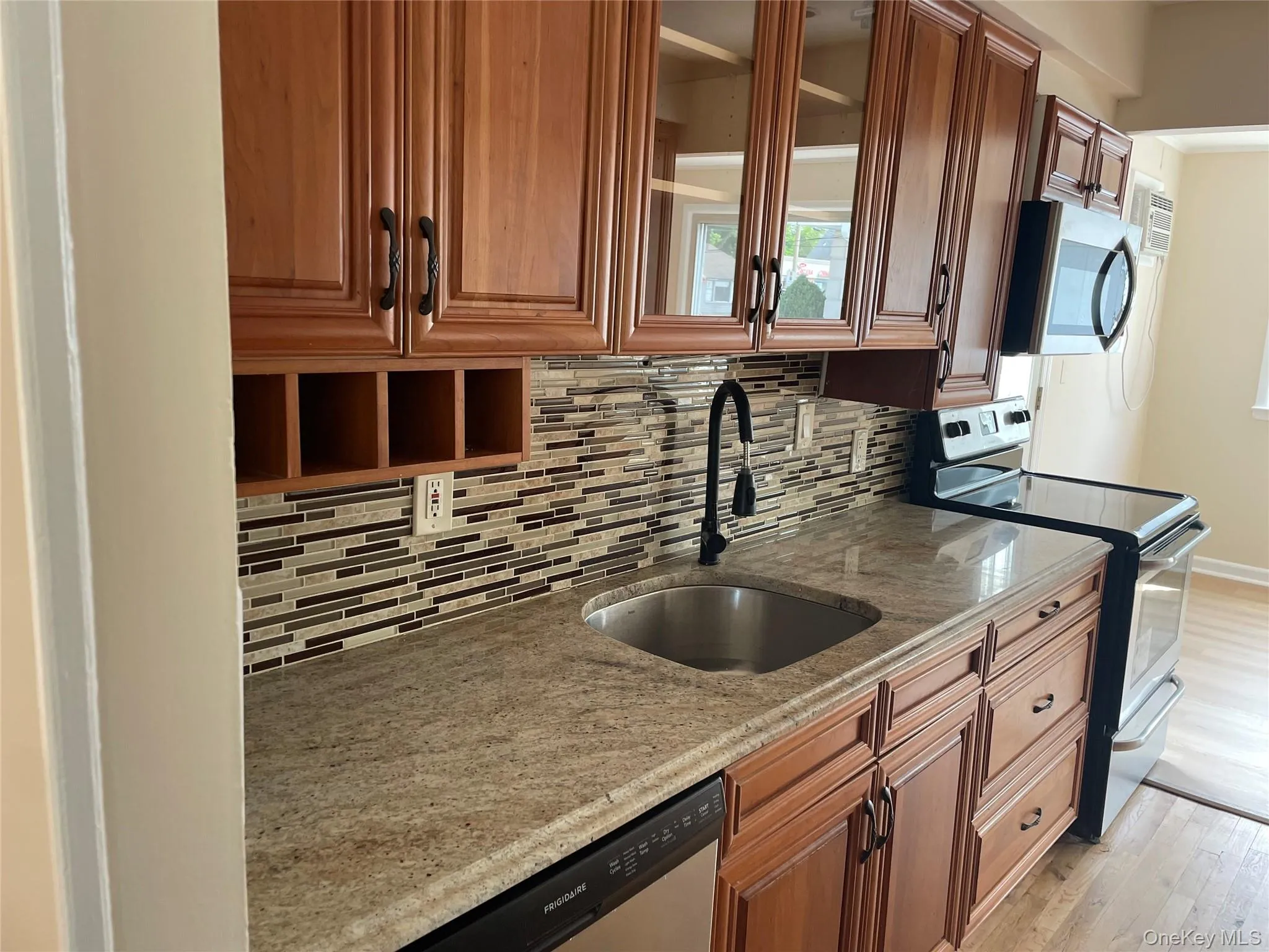 101 Hillside Lane, Oyster Bay, NY, 4 Bedrooms Bedrooms, 7 Rooms Rooms,2 BathroomsBathrooms,Residential Lease,For Rent,Hillside,0,1034184 101 Hillside Lane, Oyster Bay, NY, 4 Bedrooms Bedrooms, 7 Rooms Rooms,2 BathroomsBathrooms,Residential Lease,For Rent,Hillside,0,1034184