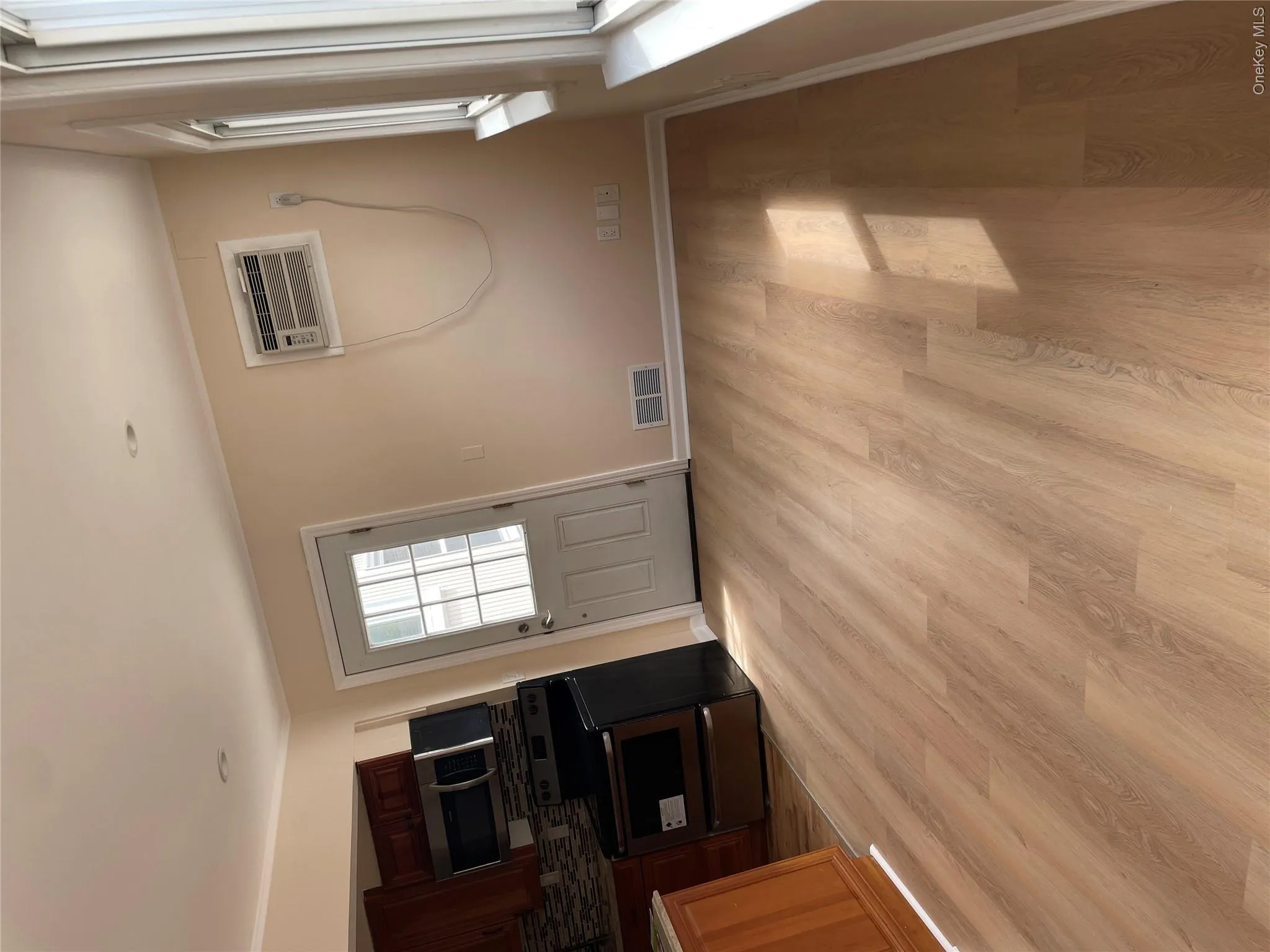 101 Hillside Lane, Oyster Bay, NY, 4 Bedrooms Bedrooms, 7 Rooms Rooms,2 BathroomsBathrooms,Residential Lease,For Rent,Hillside,0,1034184 101 Hillside Lane, Oyster Bay, NY, 4 Bedrooms Bedrooms, 7 Rooms Rooms,2 BathroomsBathrooms,Residential Lease,For Rent,Hillside,0,1034184