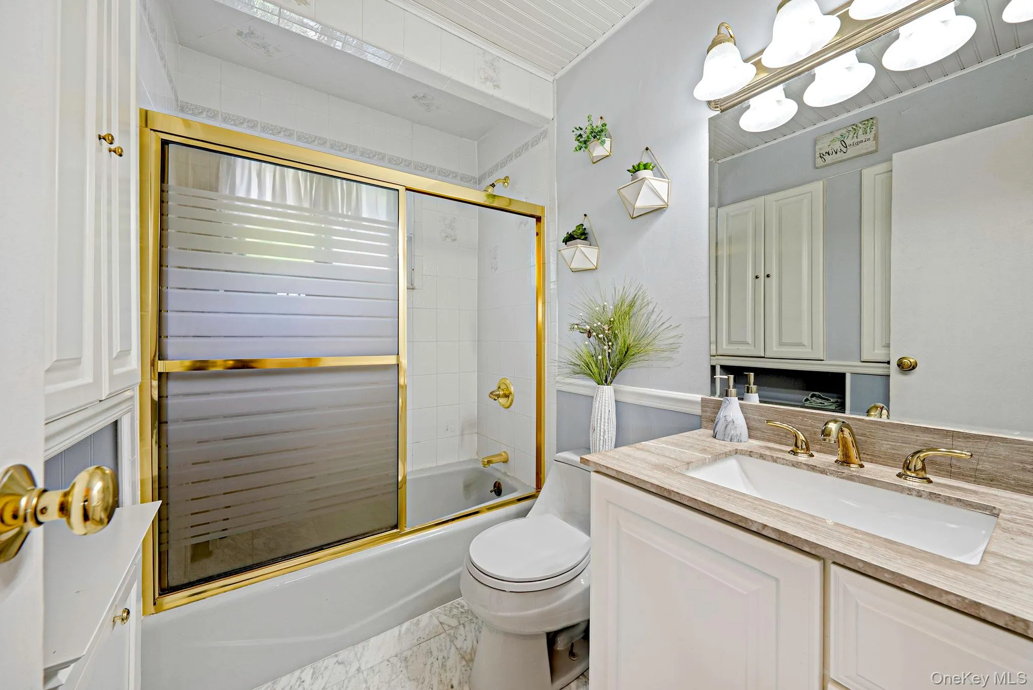 236 36th Street, Babylon, NY, 4 Bedrooms Bedrooms, 8 Rooms Rooms,2 BathroomsBathrooms,Residential,For Rent,36th,0,1034187 236 36th Street, Babylon, NY, 4 Bedrooms Bedrooms, 8 Rooms Rooms,2 BathroomsBathrooms,Residential,For Rent,36th,0,1034187