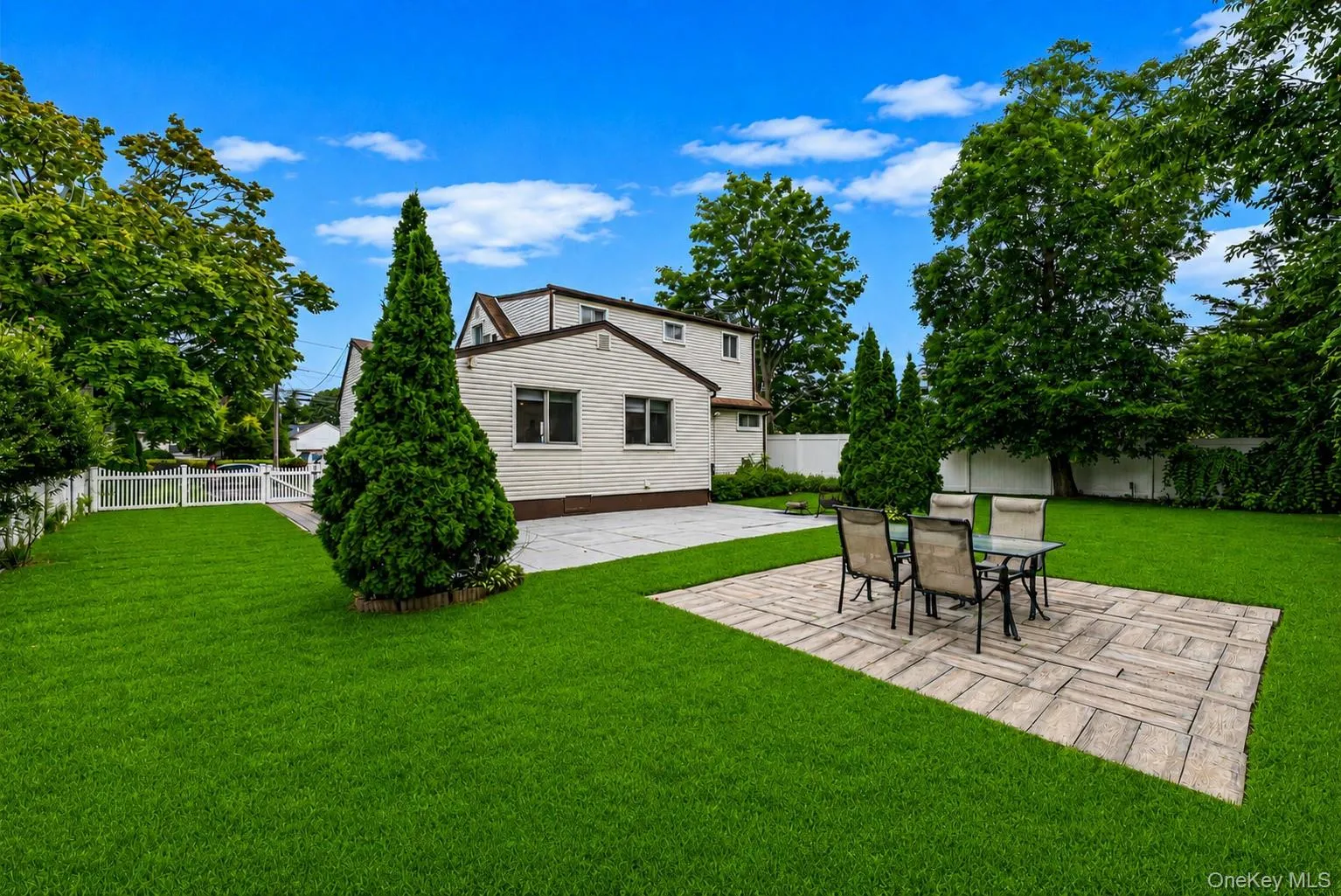 236 36th Street, Babylon, NY, 4 Bedrooms Bedrooms, 8 Rooms Rooms,2 BathroomsBathrooms,Residential,For Rent,36th,0,1034187 236 36th Street, Babylon, NY, 4 Bedrooms Bedrooms, 8 Rooms Rooms,2 BathroomsBathrooms,Residential,For Rent,36th,0,1034187