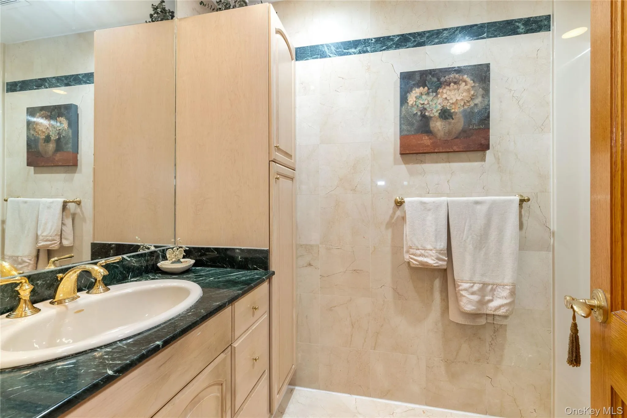 7349 196th Place, New York, NY, 3 Bedrooms Bedrooms, 8 Rooms Rooms,3 BathroomsBathrooms,Residential,For Rent,196th,0,1034194 7349 196th Place, New York, NY, 3 Bedrooms Bedrooms, 8 Rooms Rooms,3 BathroomsBathrooms,Residential,For Rent,196th,0,1034194
