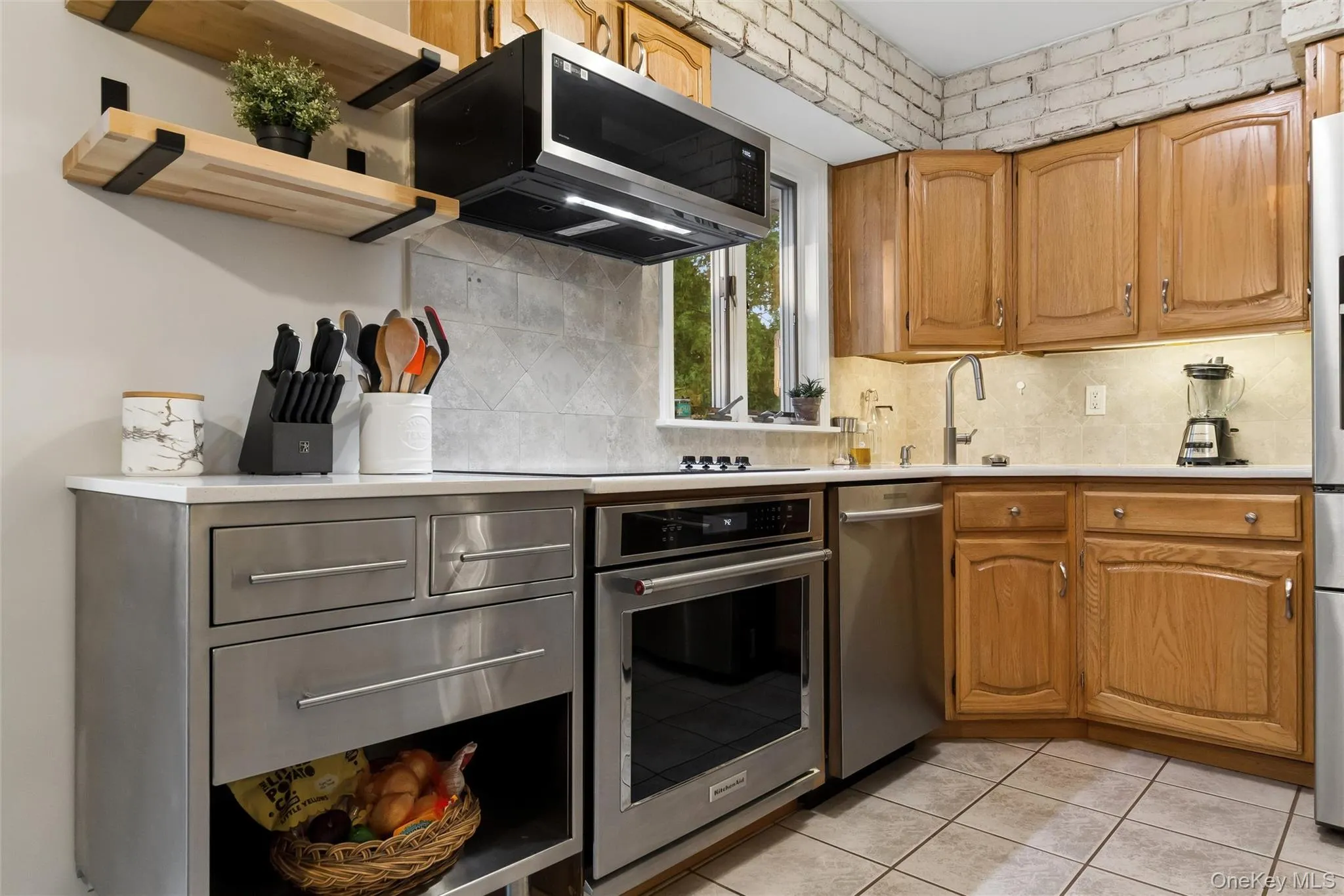 12 Palo Alto Drive, Oyster Bay, NY, 4 Bedrooms Bedrooms, 8 Rooms Rooms,2 BathroomsBathrooms,Residential,For Rent,Palo Alto,0,1034207 12 Palo Alto Drive, Oyster Bay, NY, 4 Bedrooms Bedrooms, 8 Rooms Rooms,2 BathroomsBathrooms,Residential,For Rent,Palo Alto,0,1034207