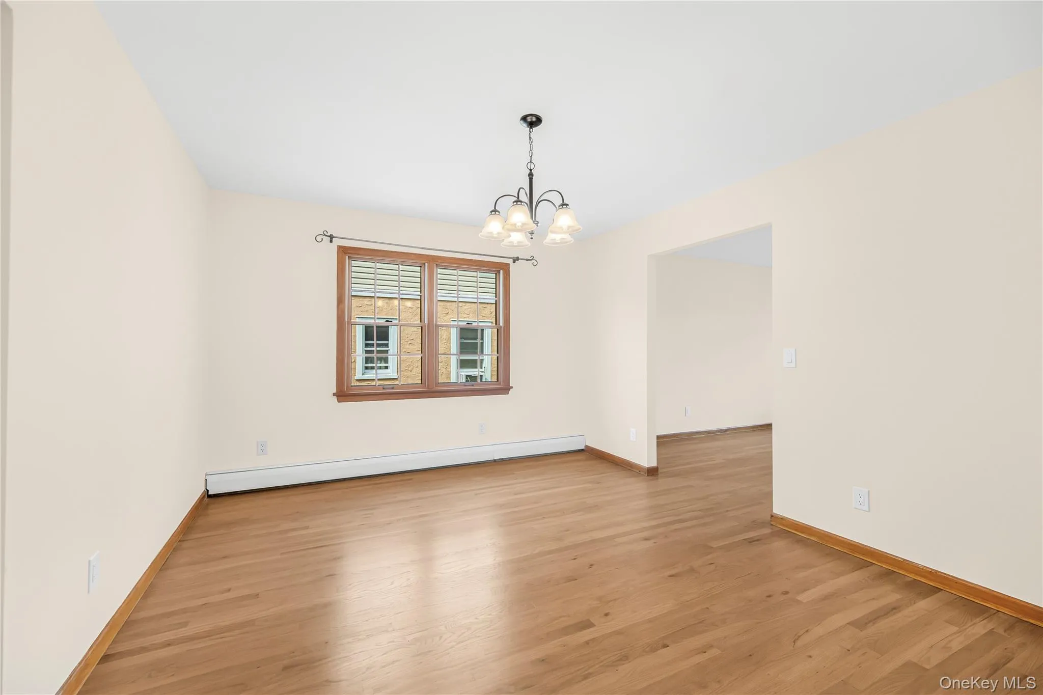 99 Clarendon Avenue, Yonkers, NY, 3 Bedrooms Bedrooms, 6 Rooms Rooms,2 BathroomsBathrooms,Residential Lease,For Rent,Clarendon,0,1034210 99 Clarendon Avenue, Yonkers, NY, 3 Bedrooms Bedrooms, 6 Rooms Rooms,2 BathroomsBathrooms,Residential Lease,For Rent,Clarendon,0,1034210
