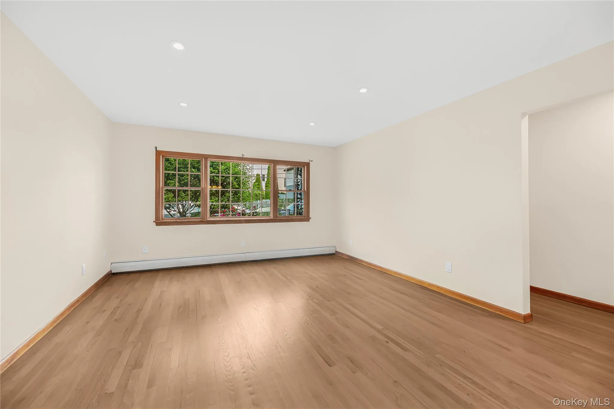 99 Clarendon Avenue, Yonkers, NY, 3 Bedrooms Bedrooms, 6 Rooms Rooms,2 BathroomsBathrooms,Residential Lease,For Rent,Clarendon,0,1034210 99 Clarendon Avenue, Yonkers, NY, 3 Bedrooms Bedrooms, 6 Rooms Rooms,2 BathroomsBathrooms,Residential Lease,For Rent,Clarendon,0,1034210