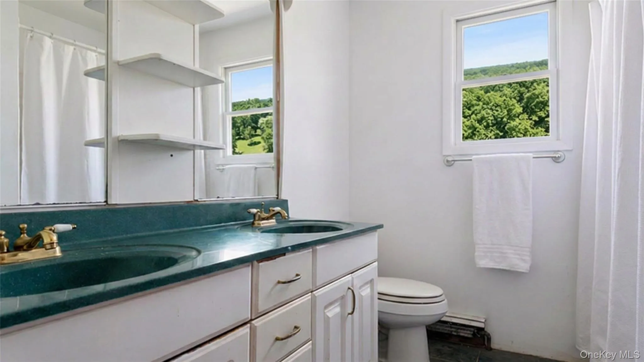 2 Custom Lane, Brookhaven, NY, 5 Bedrooms Bedrooms, 10 Rooms Rooms,2 BathroomsBathrooms,Residential,For Rent,Custom,0,1034212 2 Custom Lane, Brookhaven, NY, 5 Bedrooms Bedrooms, 10 Rooms Rooms,2 BathroomsBathrooms,Residential,For Rent,Custom,0,1034212
