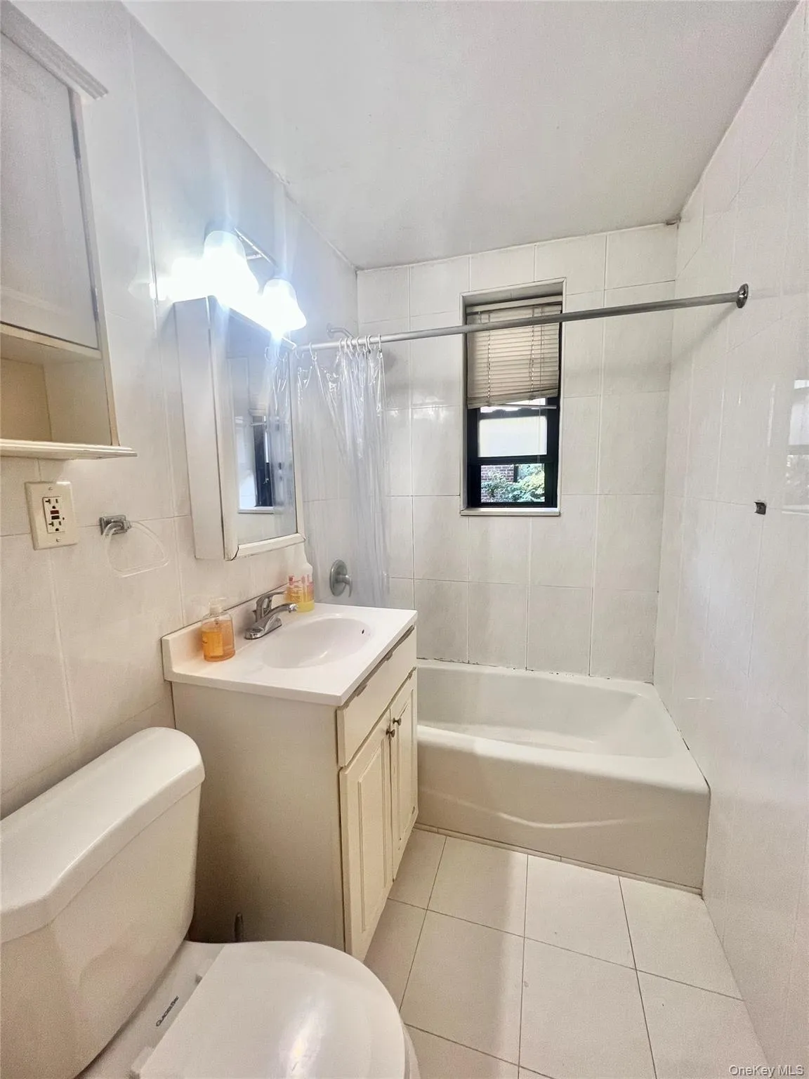 84-25 Elmhurst Avenue, New York, NY, 3 Bedrooms Bedrooms, 6 Rooms Rooms,1 BathroomBathrooms,Residential,For Rent,Elmhurst,0,1034214 84-25 Elmhurst Avenue, New York, NY, 3 Bedrooms Bedrooms, 6 Rooms Rooms,1 BathroomBathrooms,Residential,For Rent,Elmhurst,0,1034214