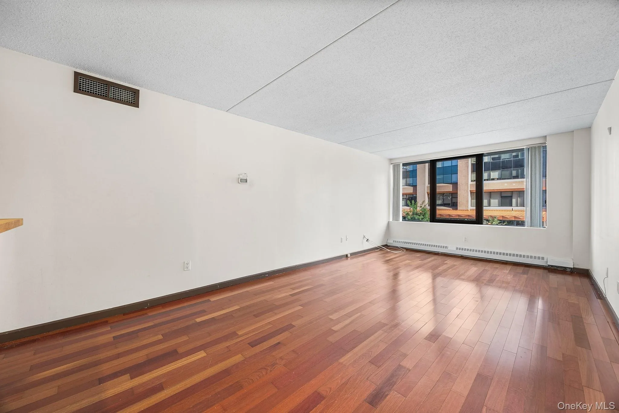 4 Martine Avenue, White Plains, NY, 1 Bedroom Bedrooms, 4 Rooms Rooms,1 BathroomBathrooms,Residential,For Rent,Martine,0,1034218 4 Martine Avenue, White Plains, NY, 1 Bedroom Bedrooms, 4 Rooms Rooms,1 BathroomBathrooms,Residential,For Rent,Martine,0,1034218