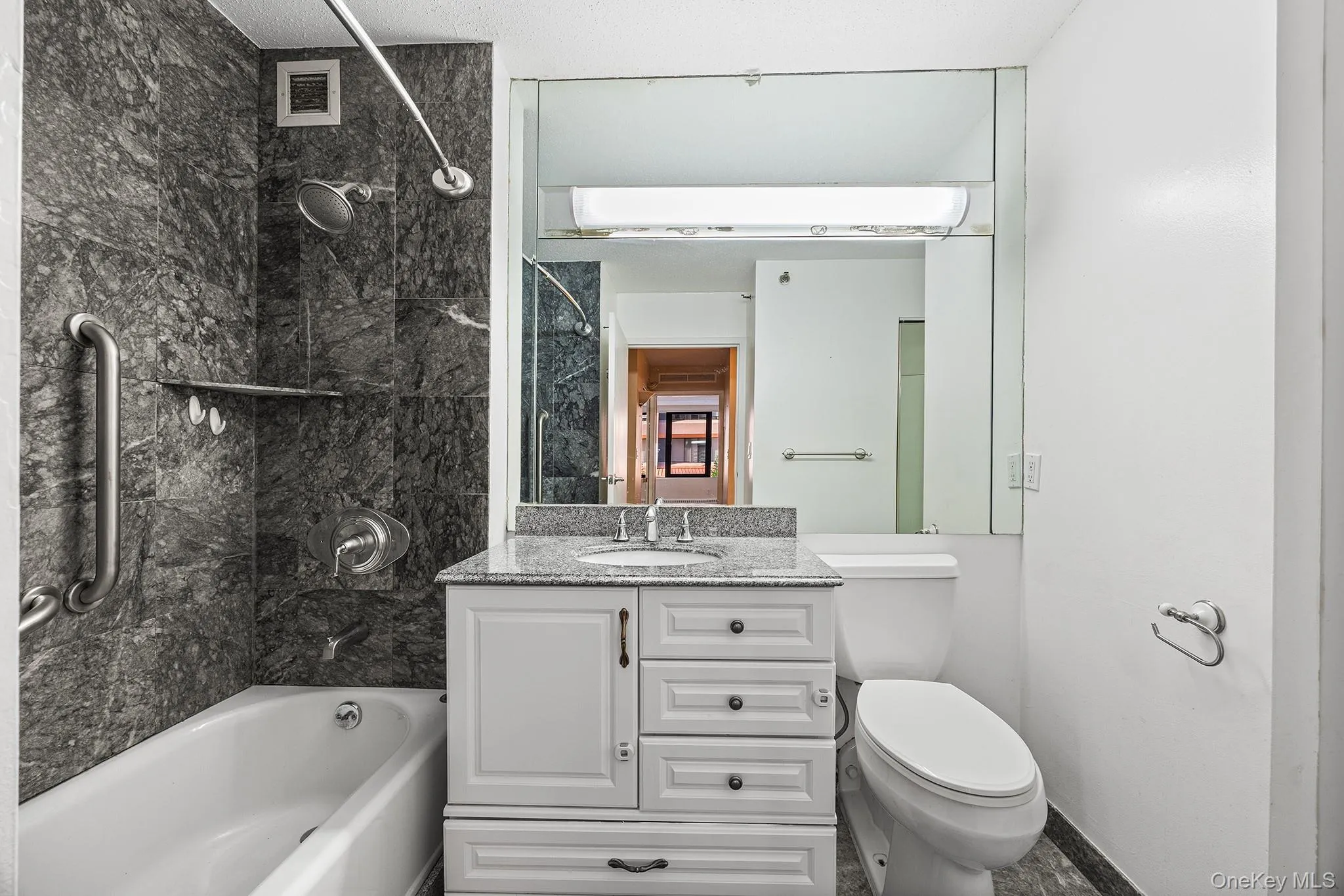 4 Martine Avenue, White Plains, NY, 1 Bedroom Bedrooms, 4 Rooms Rooms,1 BathroomBathrooms,Residential,For Rent,Martine,0,1034218 4 Martine Avenue, White Plains, NY, 1 Bedroom Bedrooms, 4 Rooms Rooms,1 BathroomBathrooms,Residential,For Rent,Martine,0,1034218