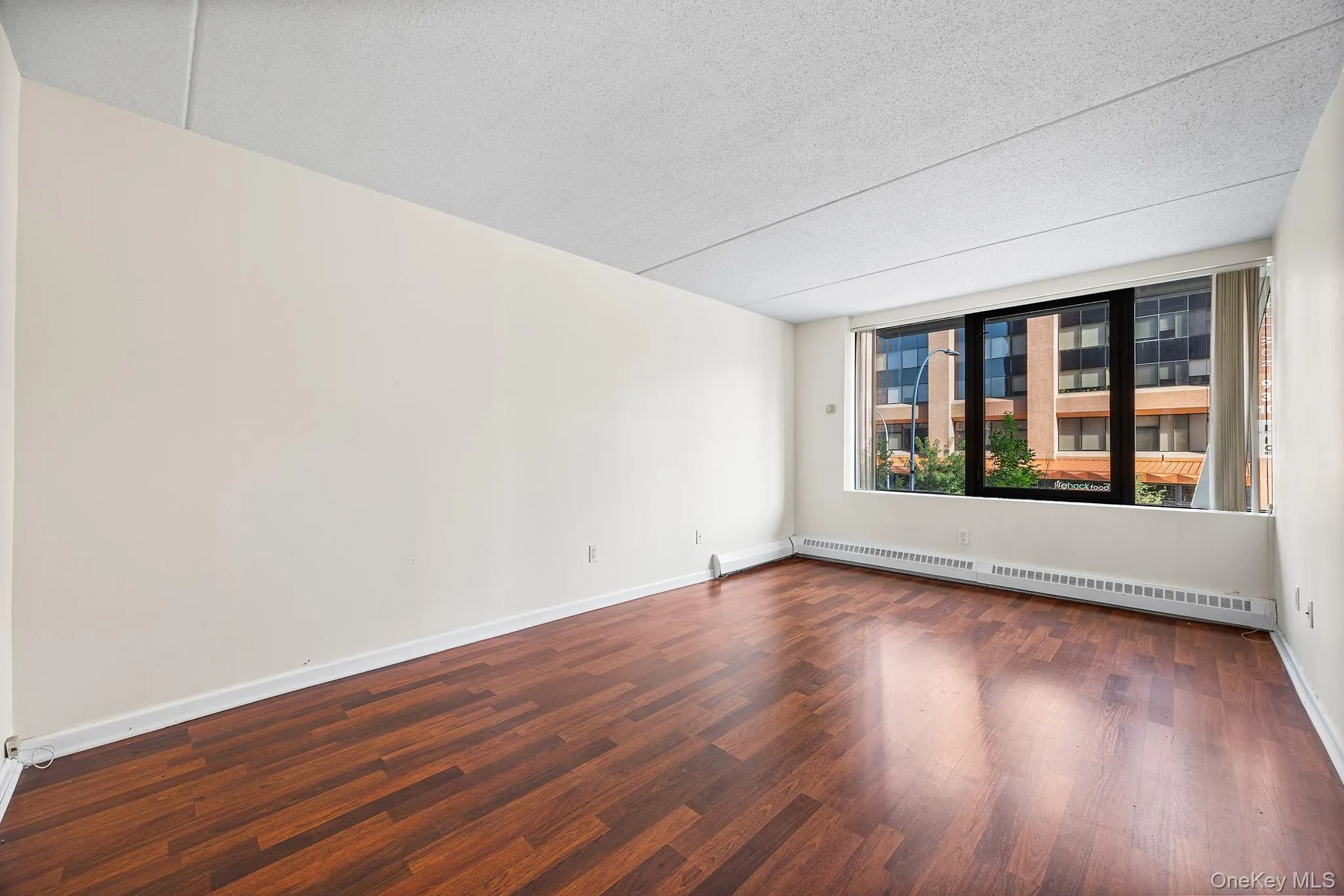 4 Martine Avenue, White Plains, NY, 1 Bedroom Bedrooms, 4 Rooms Rooms,1 BathroomBathrooms,Residential,For Rent,Martine,0,1034218 4 Martine Avenue, White Plains, NY, 1 Bedroom Bedrooms, 4 Rooms Rooms,1 BathroomBathrooms,Residential,For Rent,Martine,0,1034218
