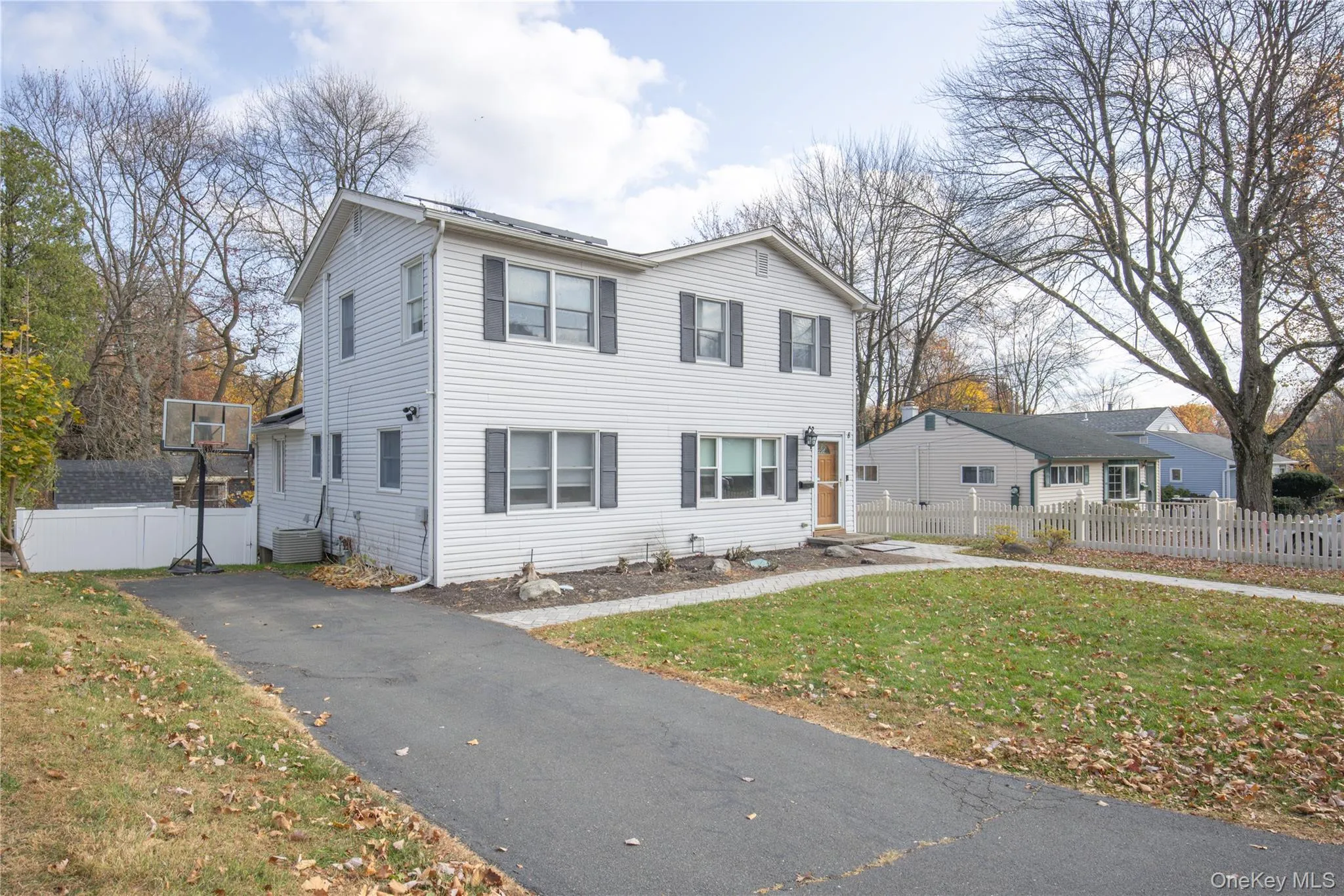 8 Loran Court, Clarkstown, NY, 3 Bedrooms Bedrooms, 10 Rooms Rooms,2 BathroomsBathrooms,Residential Lease,For Rent,Loran,0,1034224 8 Loran Court, Clarkstown, NY, 3 Bedrooms Bedrooms, 10 Rooms Rooms,2 BathroomsBathrooms,Residential Lease,For Rent,Loran,0,1034224