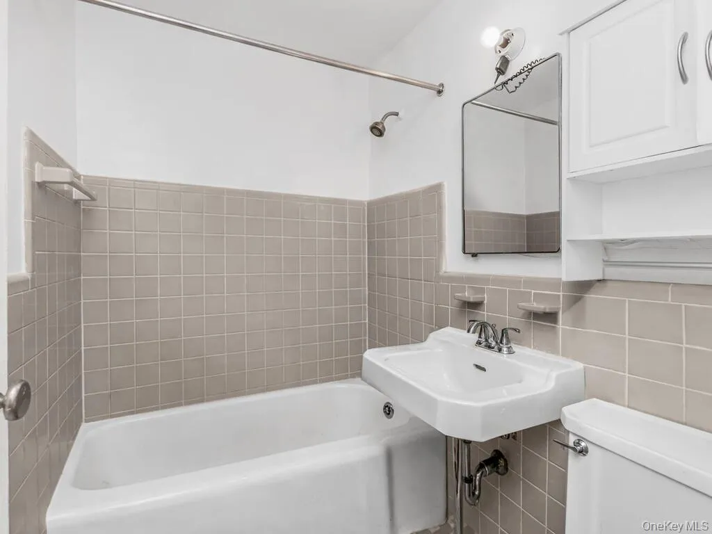 8 Fordham Hill Oval, New York, NY, 1 Bedroom Bedrooms, 4 Rooms Rooms,1 BathroomBathrooms,Residential,For Rent,Fordham Hill,0,1034227 8 Fordham Hill Oval, New York, NY, 1 Bedroom Bedrooms, 4 Rooms Rooms,1 BathroomBathrooms,Residential,For Rent,Fordham Hill,0,1034227
