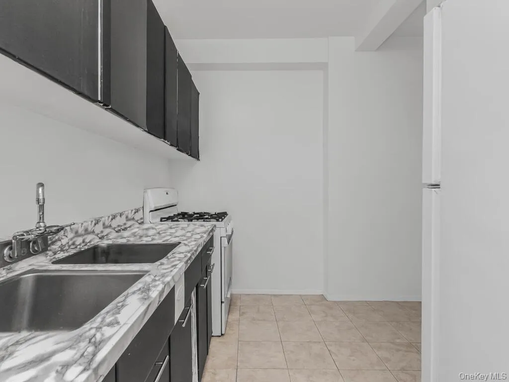 8 Fordham Hill Oval, New York, NY, 1 Bedroom Bedrooms, 4 Rooms Rooms,1 BathroomBathrooms,Residential,For Rent,Fordham Hill,0,1034227 8 Fordham Hill Oval, New York, NY, 1 Bedroom Bedrooms, 4 Rooms Rooms,1 BathroomBathrooms,Residential,For Rent,Fordham Hill,0,1034227