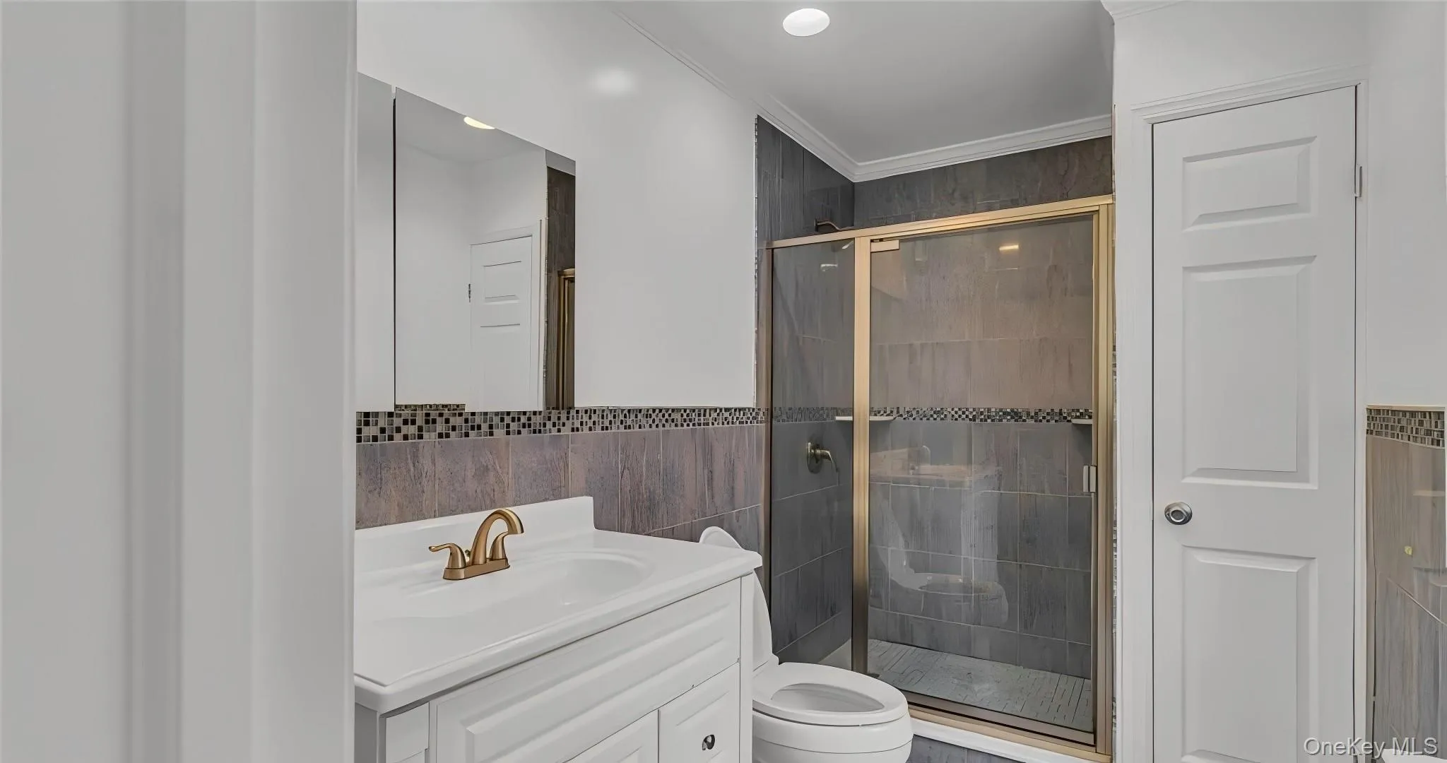 136 Lee Road, Hempstead, NY, 4 Bedrooms Bedrooms, 12 Rooms Rooms,2 BathroomsBathrooms,Residential Lease,For Rent,Lee,0,1034229 136 Lee Road, Hempstead, NY, 4 Bedrooms Bedrooms, 12 Rooms Rooms,2 BathroomsBathrooms,Residential Lease,For Rent,Lee,0,1034229