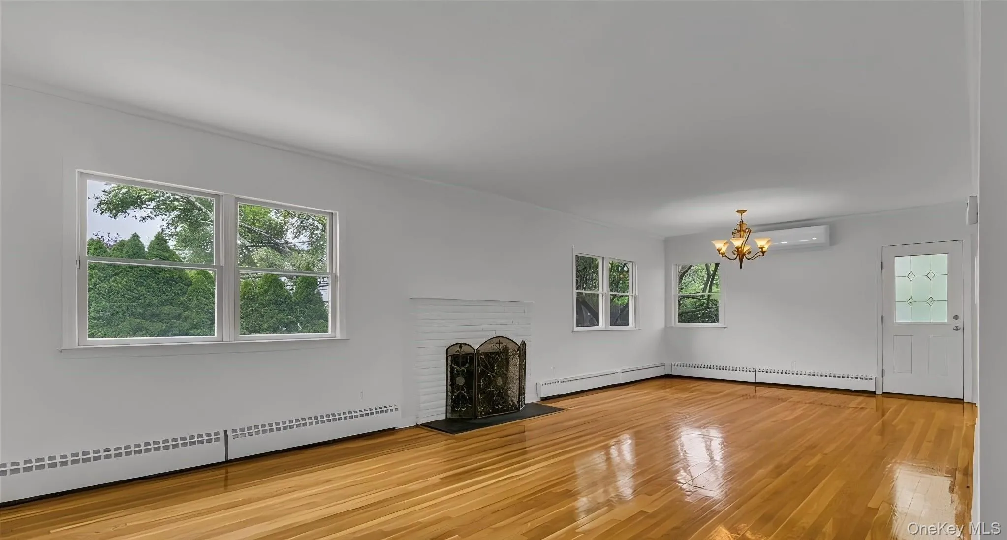 136 Lee Road, Hempstead, NY, 4 Bedrooms Bedrooms, 12 Rooms Rooms,2 BathroomsBathrooms,Residential Lease,For Rent,Lee,0,1034229 136 Lee Road, Hempstead, NY, 4 Bedrooms Bedrooms, 12 Rooms Rooms,2 BathroomsBathrooms,Residential Lease,For Rent,Lee,0,1034229