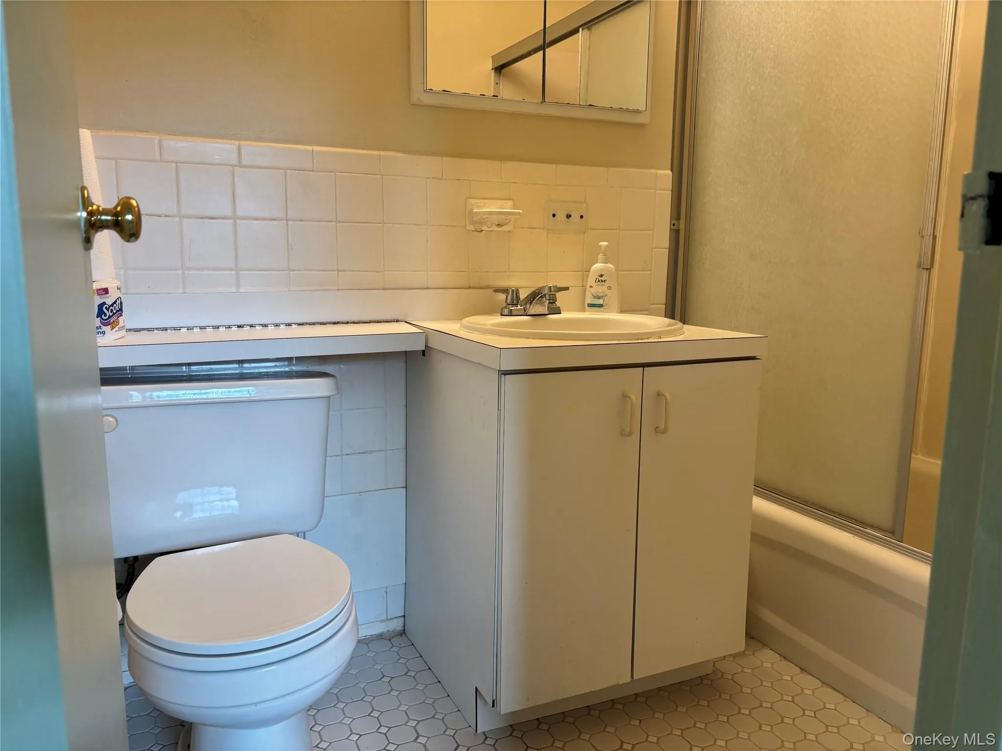 460 Old Town Road, Brookhaven, NY, 1 Bedroom Bedrooms, 3 Rooms Rooms,1 BathroomBathrooms,Residential,For Rent,Old Town,0,1034235 460 Old Town Road, Brookhaven, NY, 1 Bedroom Bedrooms, 3 Rooms Rooms,1 BathroomBathrooms,Residential,For Rent,Old Town,0,1034235