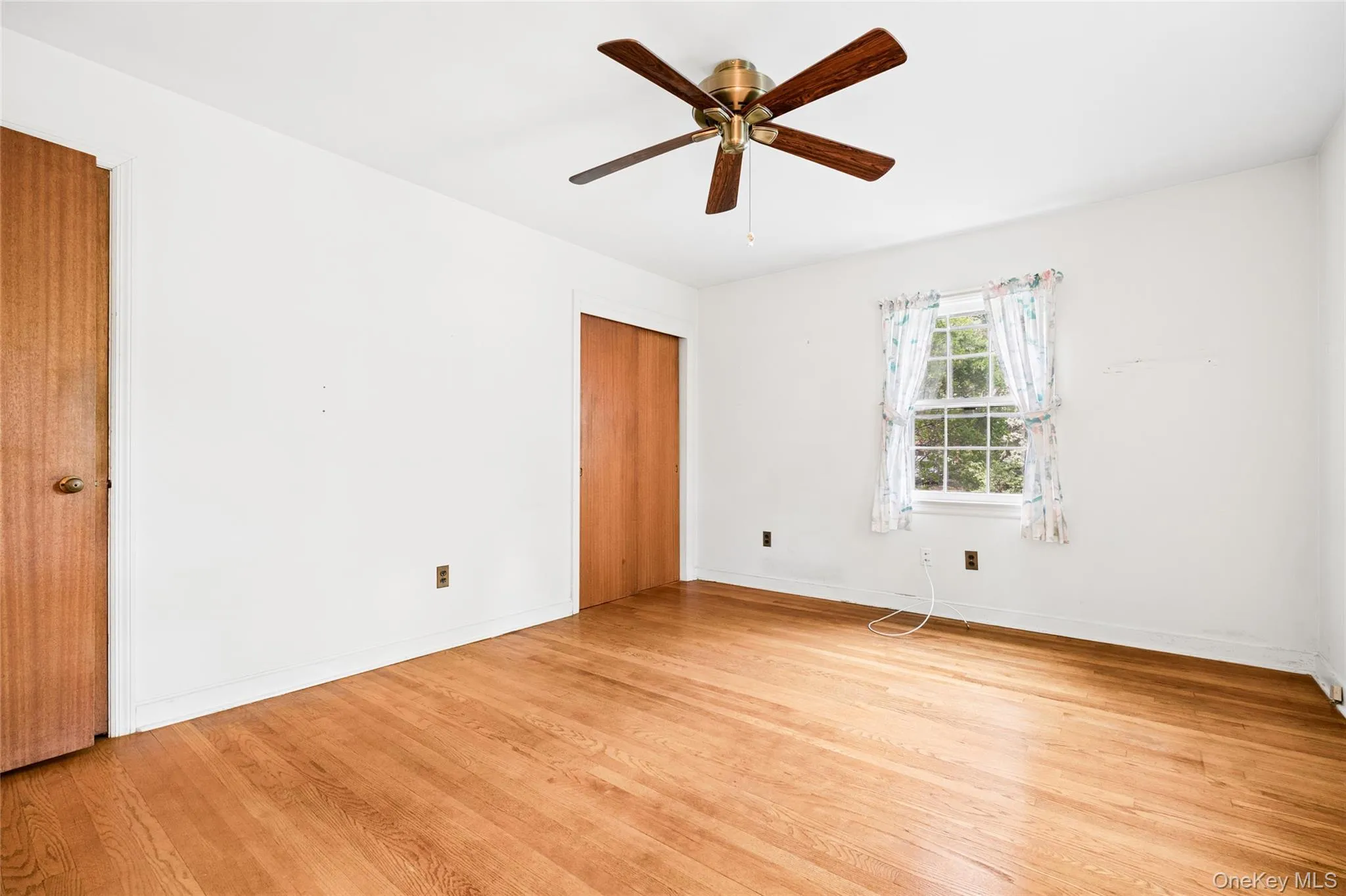 31 Briarwood Drive, Clarkstown, NY, 3 Bedrooms Bedrooms, 6 Rooms Rooms,1 BathroomBathrooms,Residential,For Rent,Briarwood,0,1034246 31 Briarwood Drive, Clarkstown, NY, 3 Bedrooms Bedrooms, 6 Rooms Rooms,1 BathroomBathrooms,Residential,For Rent,Briarwood,0,1034246