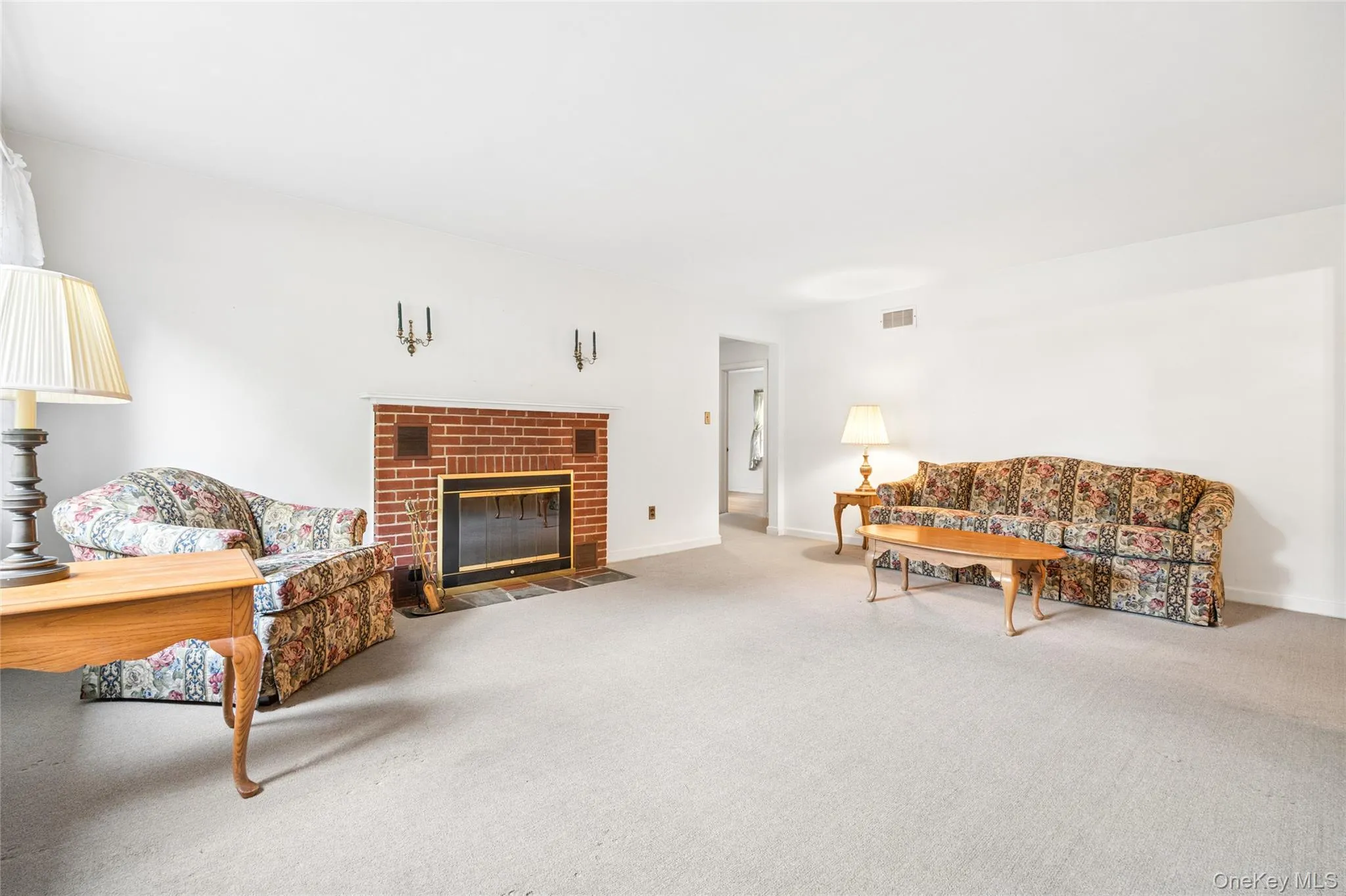 31 Briarwood Drive, Clarkstown, NY, 3 Bedrooms Bedrooms, 6 Rooms Rooms,1 BathroomBathrooms,Residential,For Rent,Briarwood,0,1034246 31 Briarwood Drive, Clarkstown, NY, 3 Bedrooms Bedrooms, 6 Rooms Rooms,1 BathroomBathrooms,Residential,For Rent,Briarwood,0,1034246