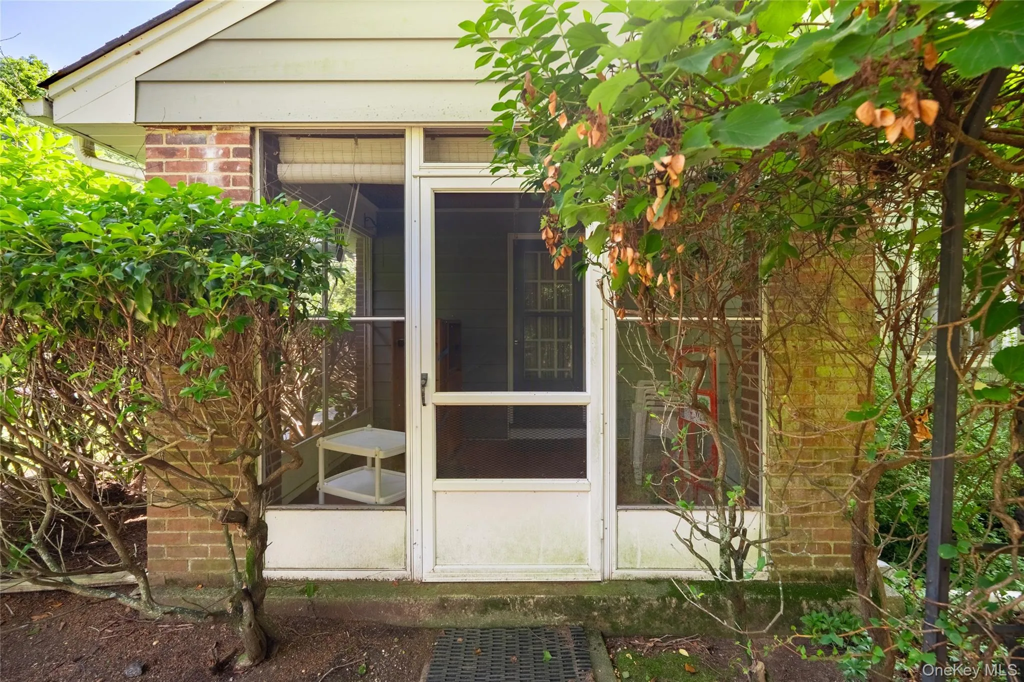 31 Briarwood Drive, Clarkstown, NY, 3 Bedrooms Bedrooms, 6 Rooms Rooms,1 BathroomBathrooms,Residential,For Rent,Briarwood,0,1034246 31 Briarwood Drive, Clarkstown, NY, 3 Bedrooms Bedrooms, 6 Rooms Rooms,1 BathroomBathrooms,Residential,For Rent,Briarwood,0,1034246