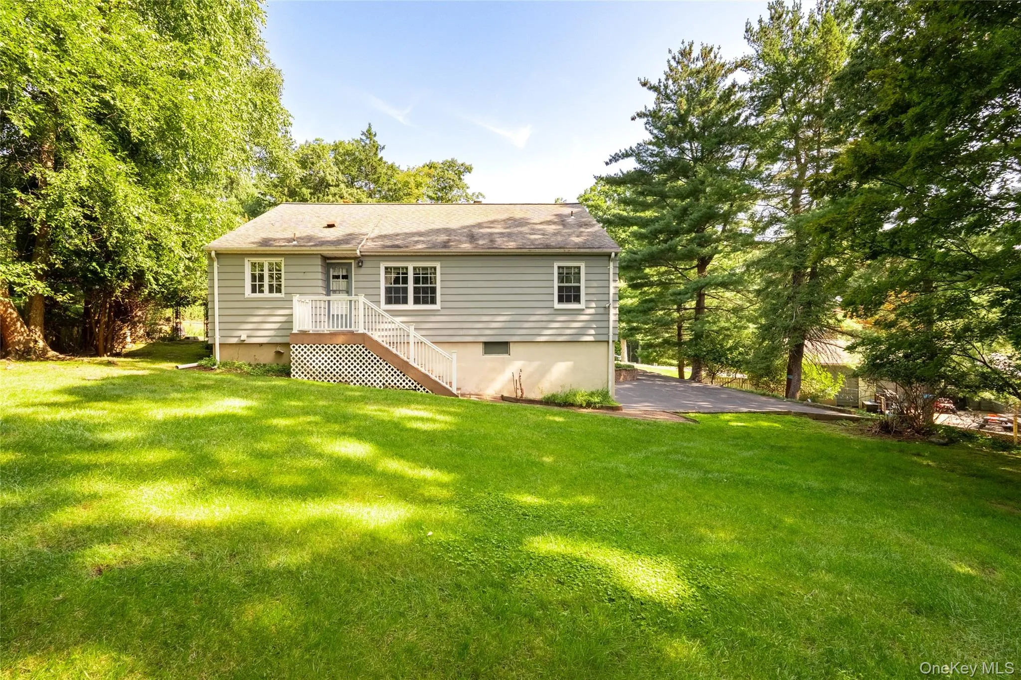 31 Briarwood Drive, Clarkstown, NY, 3 Bedrooms Bedrooms, 6 Rooms Rooms,1 BathroomBathrooms,Residential,For Rent,Briarwood,0,1034246 31 Briarwood Drive, Clarkstown, NY, 3 Bedrooms Bedrooms, 6 Rooms Rooms,1 BathroomBathrooms,Residential,For Rent,Briarwood,0,1034246
