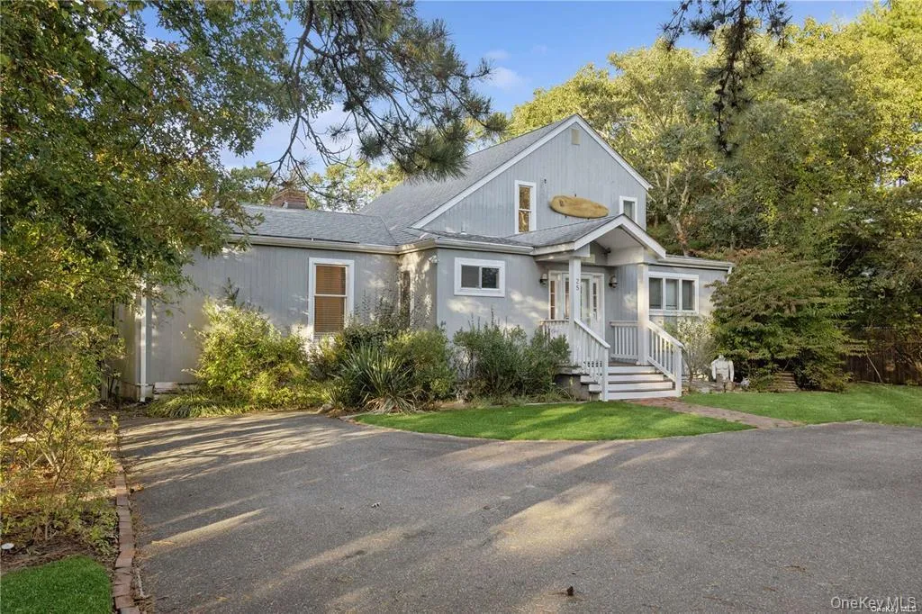 25 Blue Jay Way, East Hampton, NY, 6 Bedrooms Bedrooms, 9 Rooms Rooms,6 BathroomsBathrooms,Residential Lease,For Rent,Blue Jay,0,1034255 25 Blue Jay Way, East Hampton, NY, 6 Bedrooms Bedrooms, 9 Rooms Rooms,6 BathroomsBathrooms,Residential Lease,For Rent,Blue Jay,0,1034255