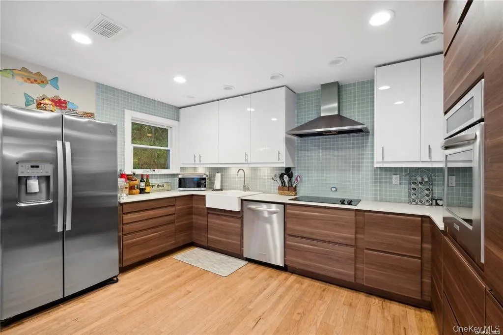 25 Blue Jay Way, East Hampton, NY, 6 Bedrooms Bedrooms, 9 Rooms Rooms,6 BathroomsBathrooms,Residential Lease,For Rent,Blue Jay,0,1034255 25 Blue Jay Way, East Hampton, NY, 6 Bedrooms Bedrooms, 9 Rooms Rooms,6 BathroomsBathrooms,Residential Lease,For Rent,Blue Jay,0,1034255