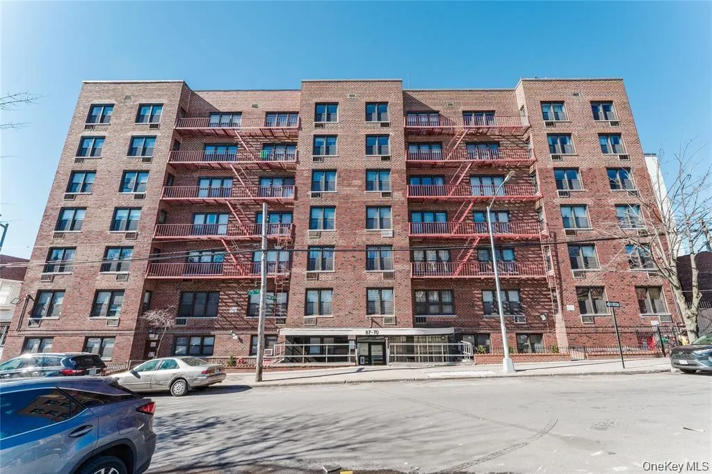87-70 173rd St, New York, NY, 1 Bedroom Bedrooms, 4 Rooms Rooms,1 BathroomBathrooms,Residential,For Rent,St,0,1034256 87-70 173rd St, New York, NY, 1 Bedroom Bedrooms, 4 Rooms Rooms,1 BathroomBathrooms,Residential,For Rent,St,0,1034256