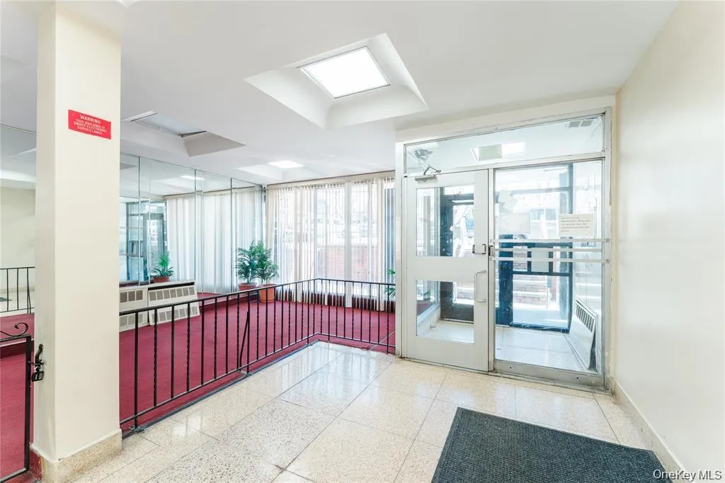 87-70 173rd St, New York, NY, 1 Bedroom Bedrooms, 4 Rooms Rooms,1 BathroomBathrooms,Residential,For Rent,St,0,1034256 87-70 173rd St, New York, NY, 1 Bedroom Bedrooms, 4 Rooms Rooms,1 BathroomBathrooms,Residential,For Rent,St,0,1034256
