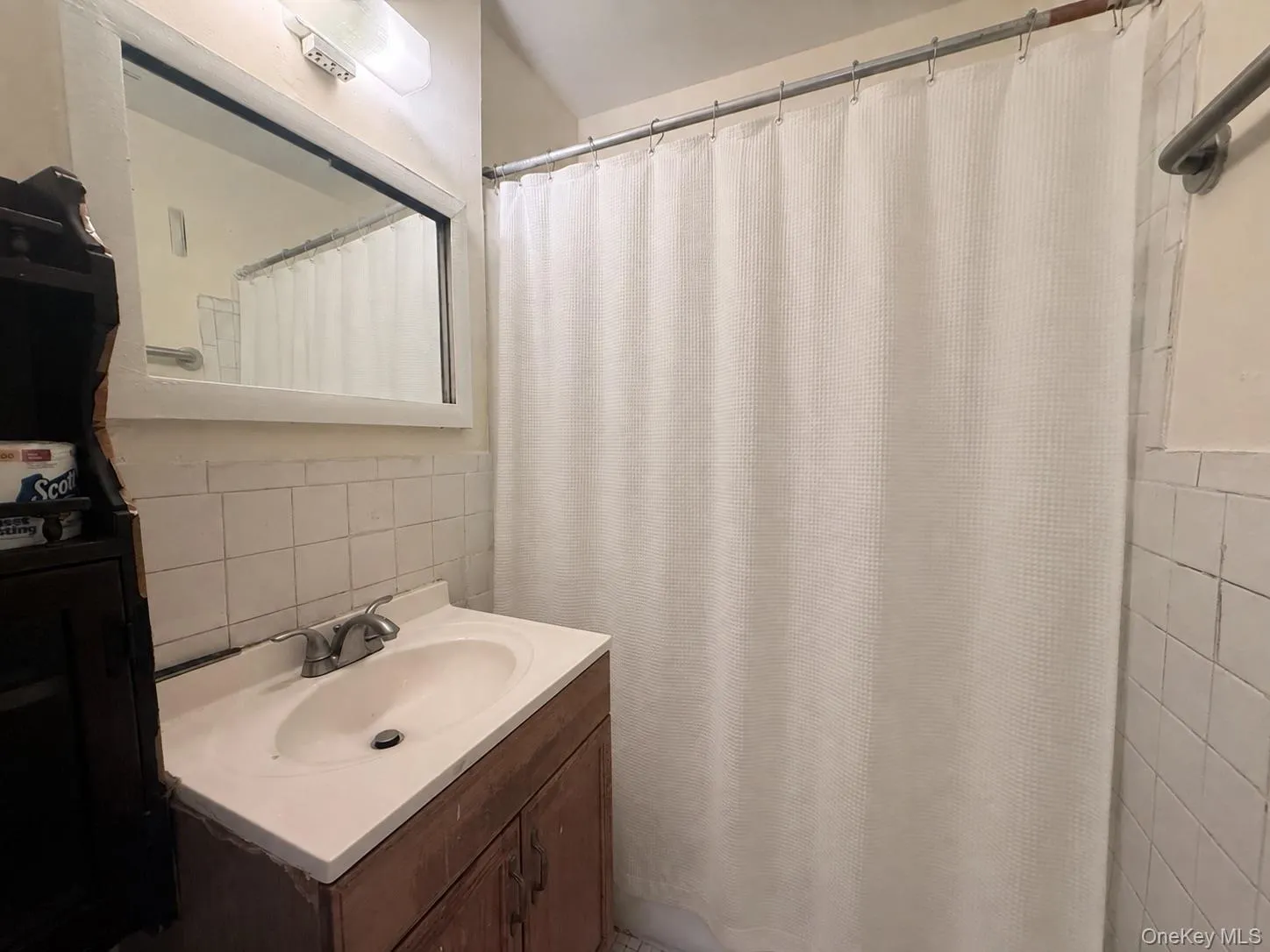 87-70 173rd St, New York, NY, 1 Bedroom Bedrooms, 4 Rooms Rooms,1 BathroomBathrooms,Residential,For Rent,St,0,1034256 87-70 173rd St, New York, NY, 1 Bedroom Bedrooms, 4 Rooms Rooms,1 BathroomBathrooms,Residential,For Rent,St,0,1034256