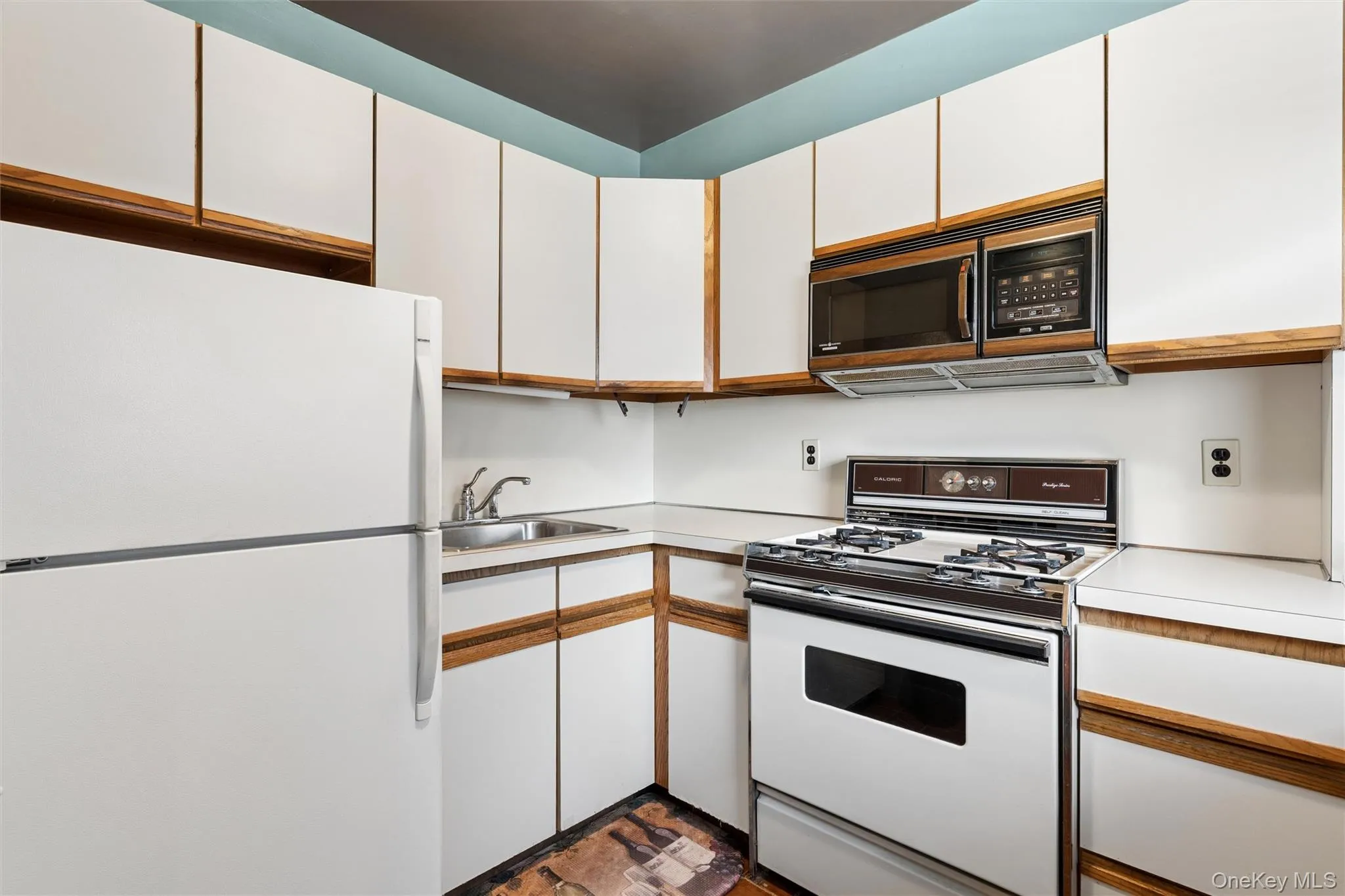 97-37 63rd, New York, NY, 1 Bedroom Bedrooms, 4 Rooms Rooms,1 BathroomBathrooms,Residential,For Rent,63rd,0,1034260 97-37 63rd, New York, NY, 1 Bedroom Bedrooms, 4 Rooms Rooms,1 BathroomBathrooms,Residential,For Rent,63rd,0,1034260