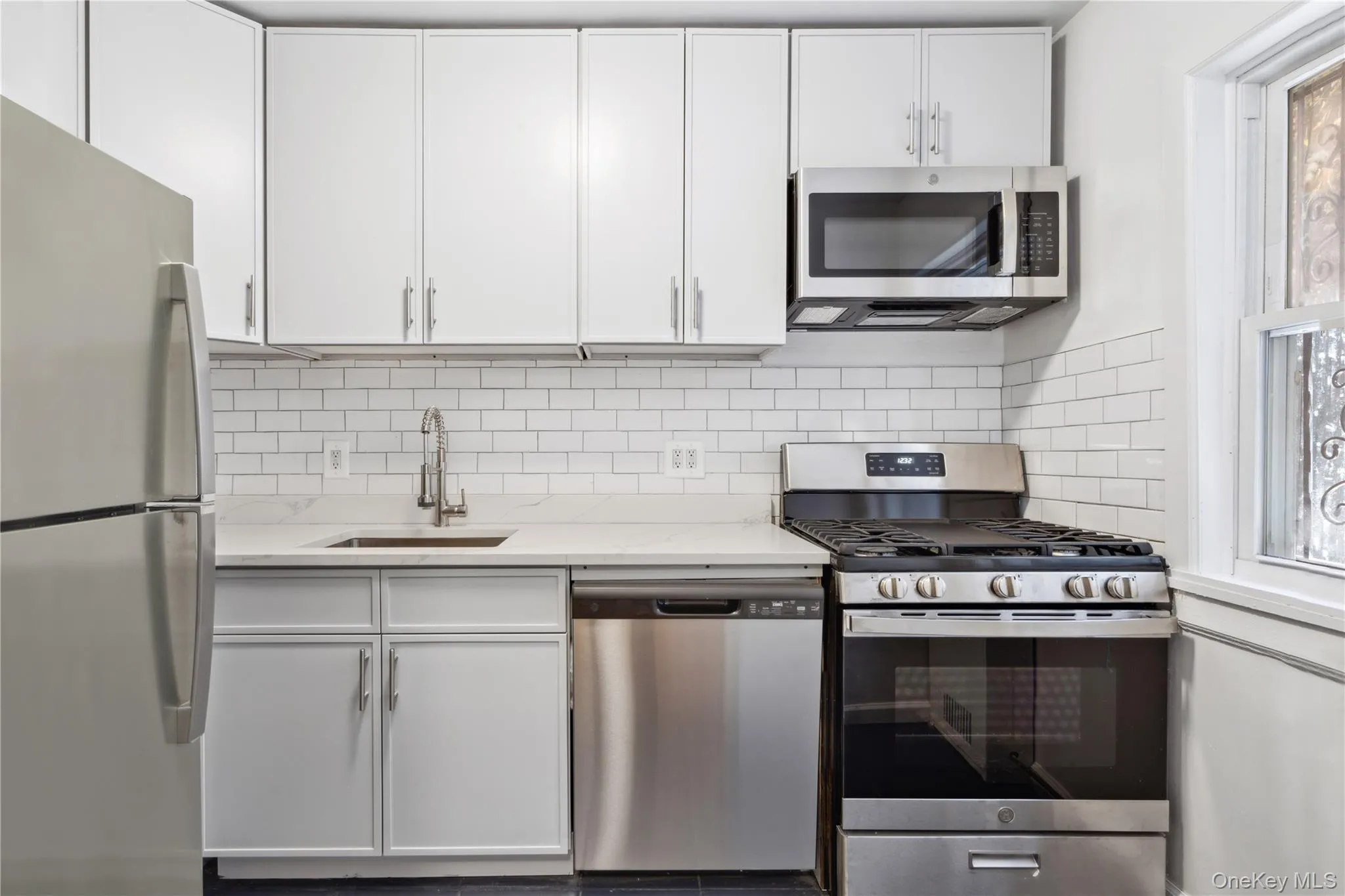 946 Gerard Avenue, New York, NY, 2 Bedrooms Bedrooms, 4 Rooms Rooms,1 BathroomBathrooms,Residential,For Rent,Gerard,0,1034261 946 Gerard Avenue, New York, NY, 2 Bedrooms Bedrooms, 4 Rooms Rooms,1 BathroomBathrooms,Residential,For Rent,Gerard,0,1034261