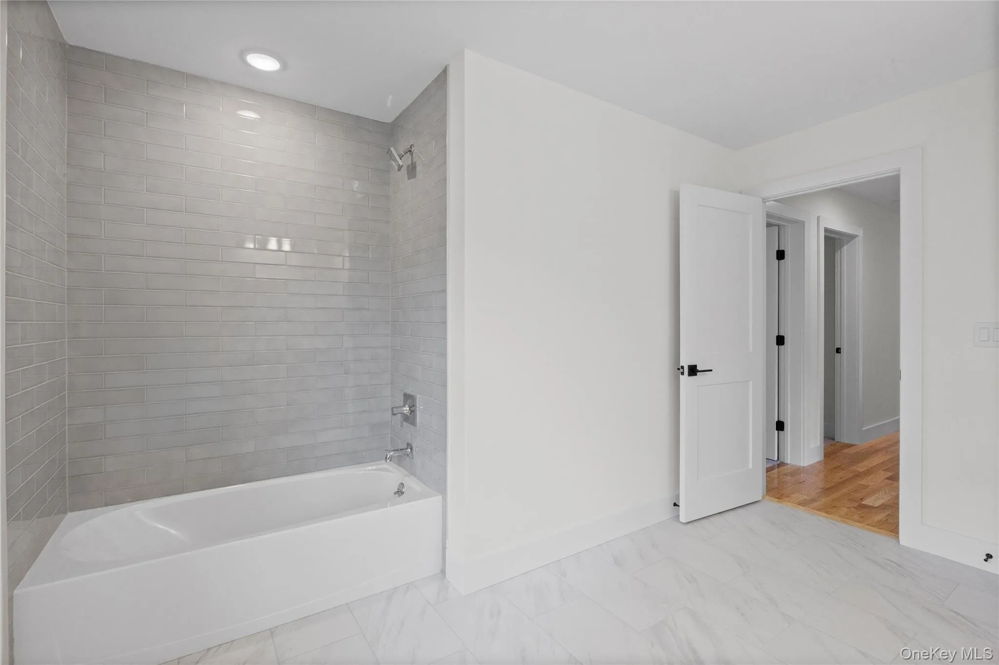 11 Colonels Path, Brookhaven, NY, 4 Bedrooms Bedrooms, 10 Rooms Rooms,2 BathroomsBathrooms,Residential,For Rent,Colonels,0,1034265 11 Colonels Path, Brookhaven, NY, 4 Bedrooms Bedrooms, 10 Rooms Rooms,2 BathroomsBathrooms,Residential,For Rent,Colonels,0,1034265