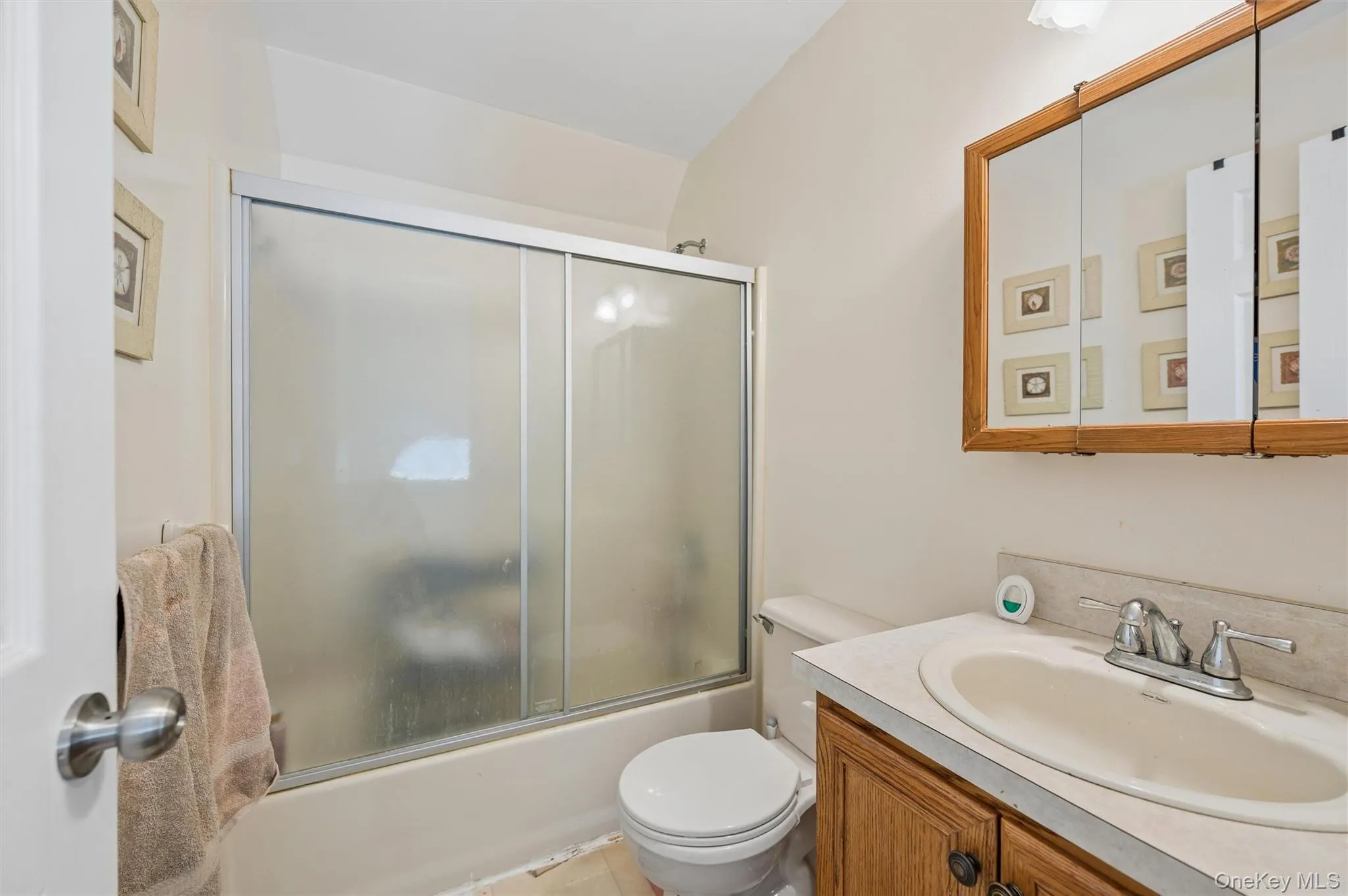 7 Jarvis Lane, Brookhaven, NY, 3 Bedrooms Bedrooms, 6 Rooms Rooms,2 BathroomsBathrooms,Residential,For Rent,Jarvis,0,1034267 7 Jarvis Lane, Brookhaven, NY, 3 Bedrooms Bedrooms, 6 Rooms Rooms,2 BathroomsBathrooms,Residential,For Rent,Jarvis,0,1034267