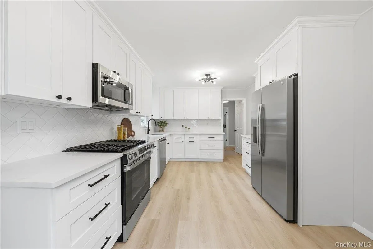 60 Duell Road, Greenburgh, NY, 4 Bedrooms Bedrooms, 7 Rooms Rooms,1 BathroomBathrooms,Residential,For Rent,Duell,0,1034274 60 Duell Road, Greenburgh, NY, 4 Bedrooms Bedrooms, 7 Rooms Rooms,1 BathroomBathrooms,Residential,For Rent,Duell,0,1034274