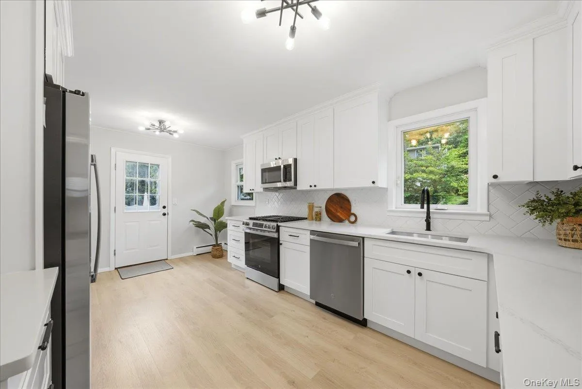 60 Duell Road, Greenburgh, NY, 4 Bedrooms Bedrooms, 7 Rooms Rooms,1 BathroomBathrooms,Residential,For Rent,Duell,0,1034274 60 Duell Road, Greenburgh, NY, 4 Bedrooms Bedrooms, 7 Rooms Rooms,1 BathroomBathrooms,Residential,For Rent,Duell,0,1034274