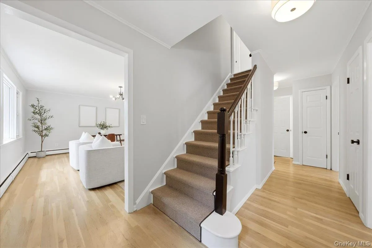60 Duell Road, Greenburgh, NY, 4 Bedrooms Bedrooms, 7 Rooms Rooms,1 BathroomBathrooms,Residential,For Rent,Duell,0,1034274 60 Duell Road, Greenburgh, NY, 4 Bedrooms Bedrooms, 7 Rooms Rooms,1 BathroomBathrooms,Residential,For Rent,Duell,0,1034274